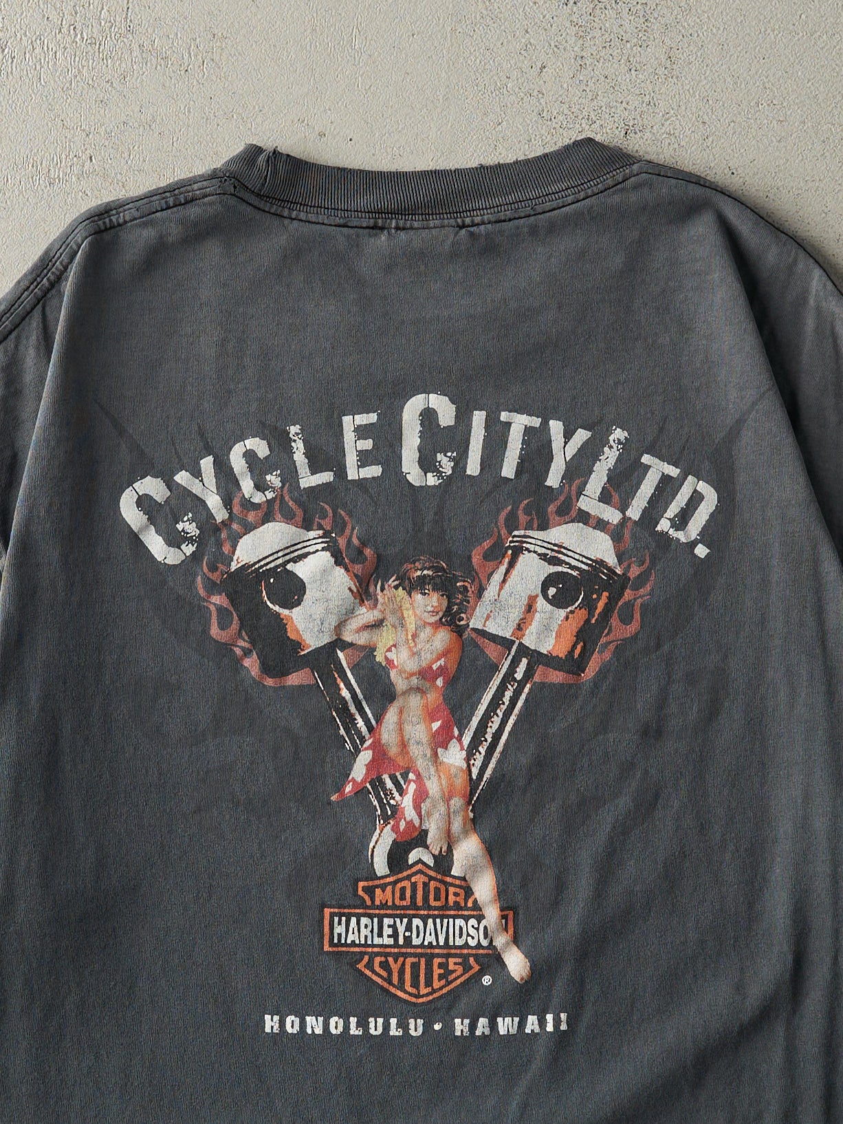 Vintage Y2K Charcoal Grey Honolulu Hawaii Harley Davidson Tee (L)
