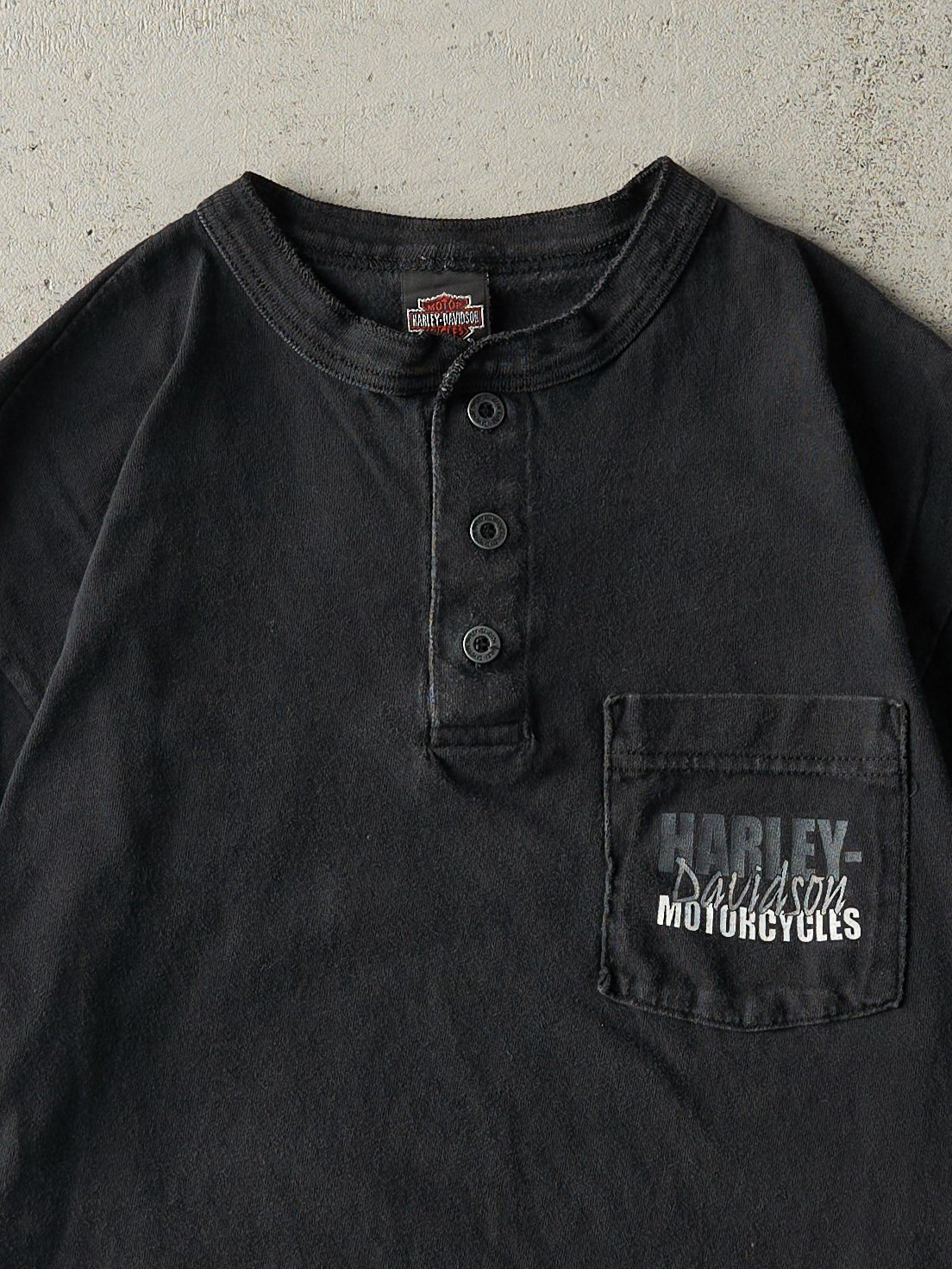 Vintage 98' Black Palm Beach FL Harley Davidson Quarter Button Pocket Tee (S/M)