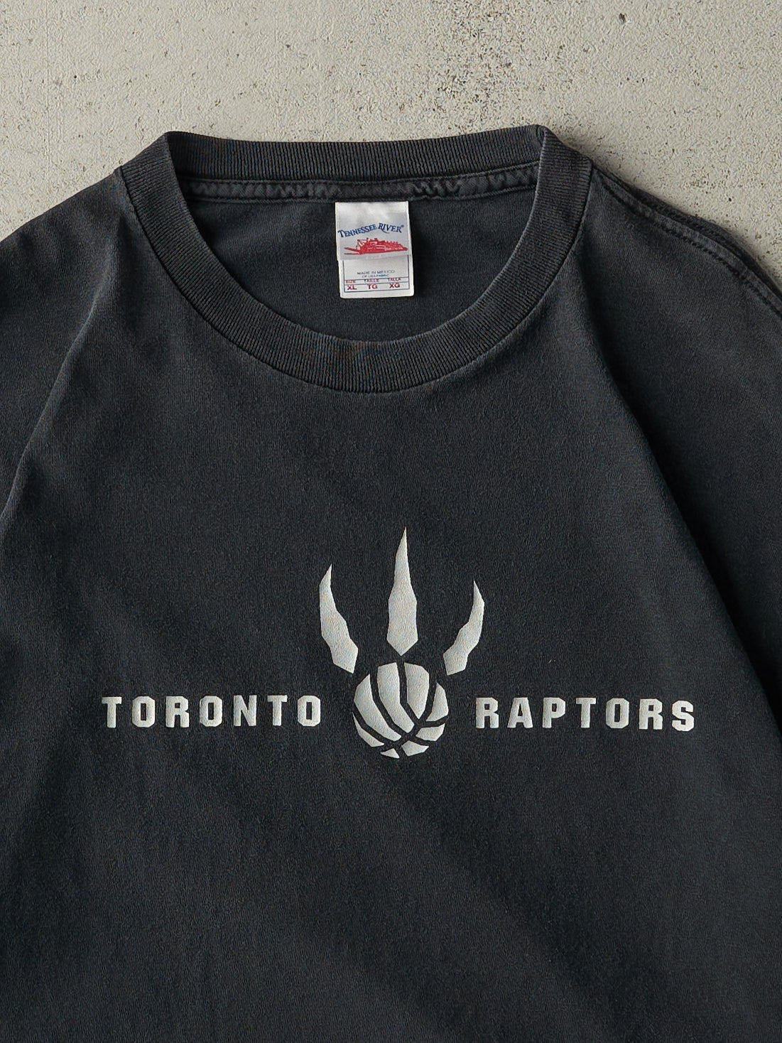 Vintage Y2K Black Toronto Raptors Tee (M/L)