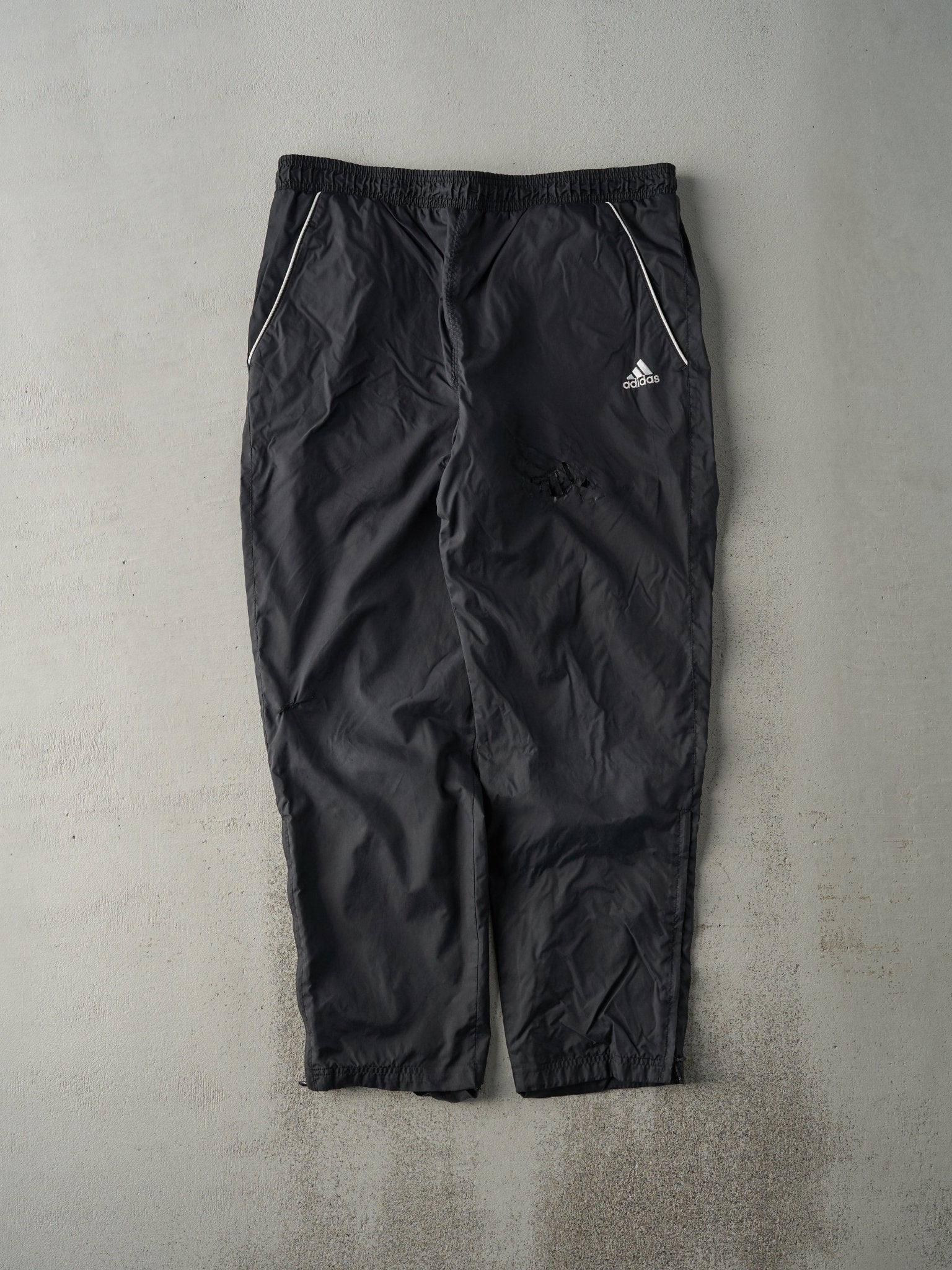 Vintage Y2K Black Adidas Windbreaker Pants (36x29)