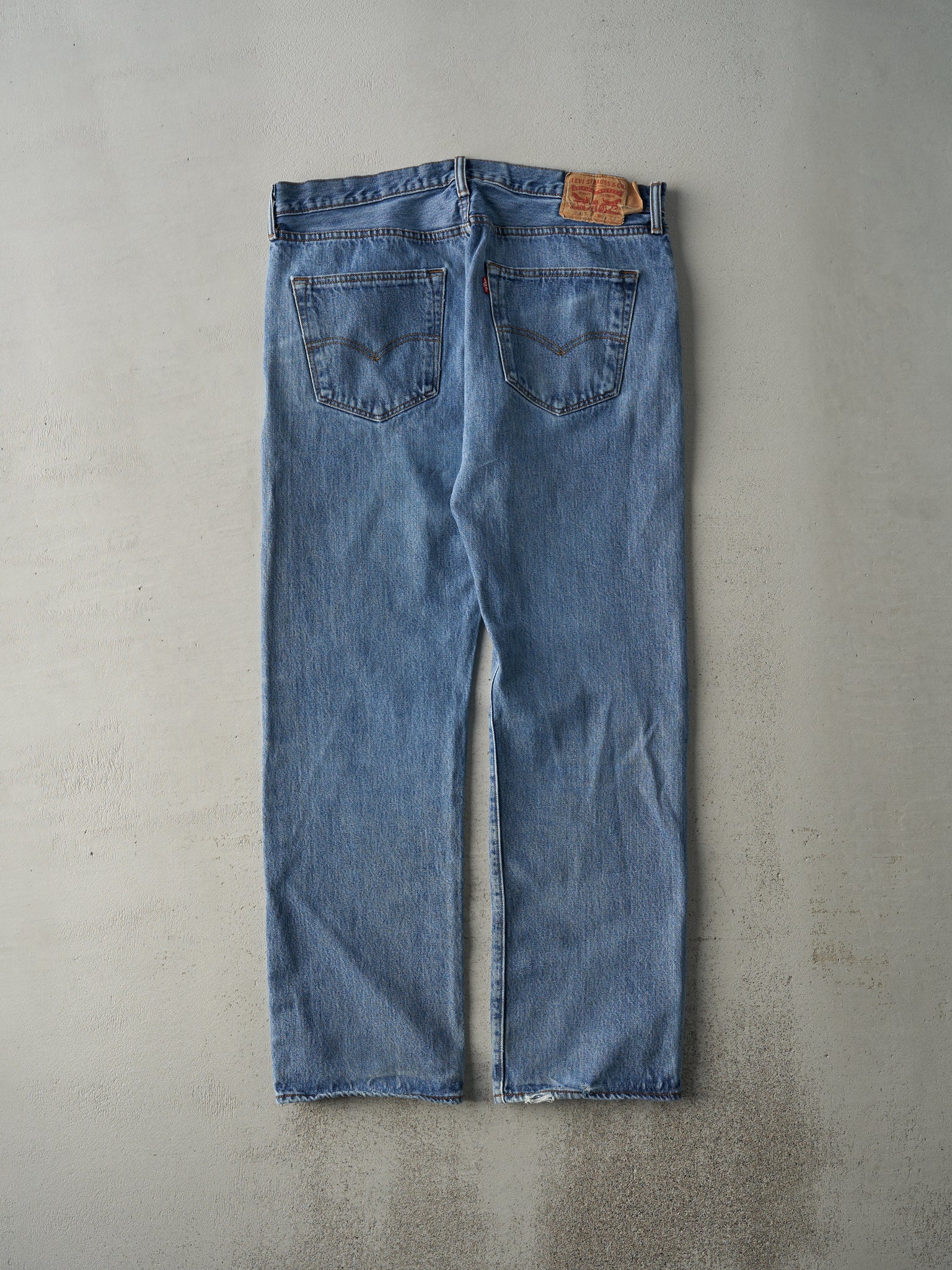 Vintage Y2K Light Wash Levi's 501 Jeans (36x30.5)