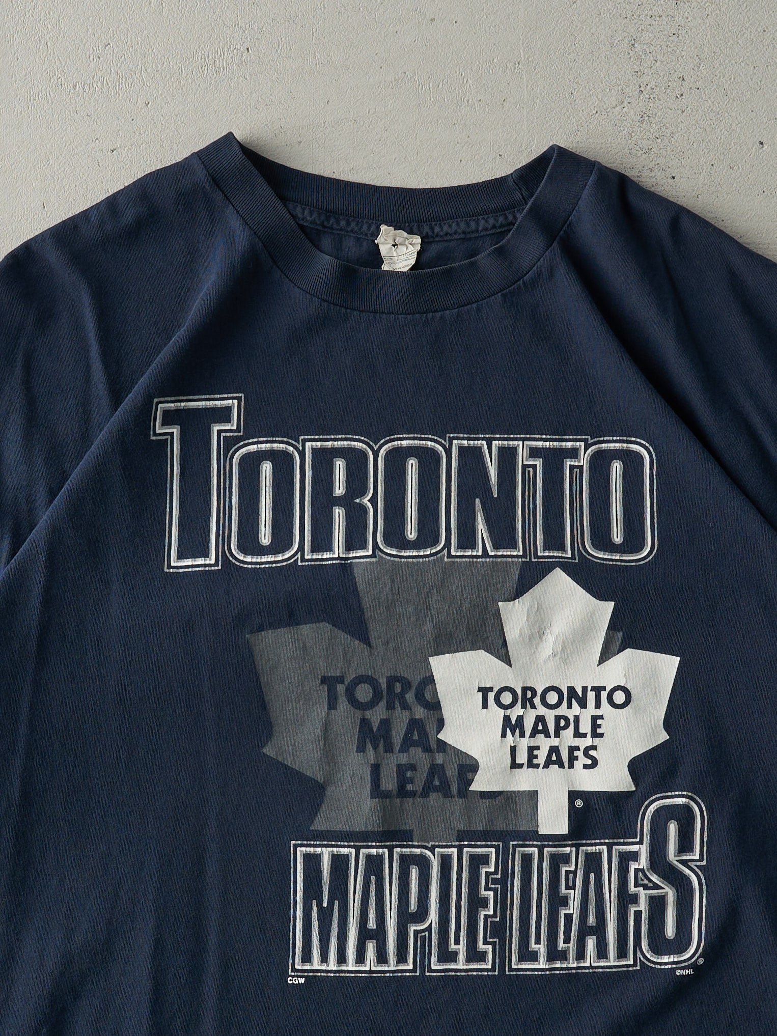 Vintage Y2K Navy Blue Toronto Maple Leafs Tee (L/XL)