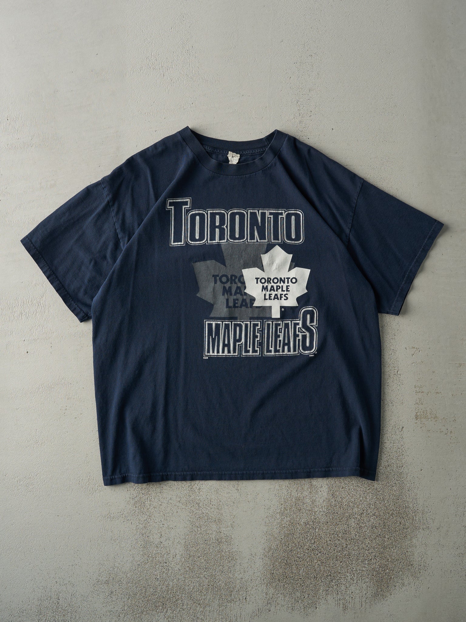 Vintage Y2K Navy Blue Toronto Maple Leafs Tee (L/XL)