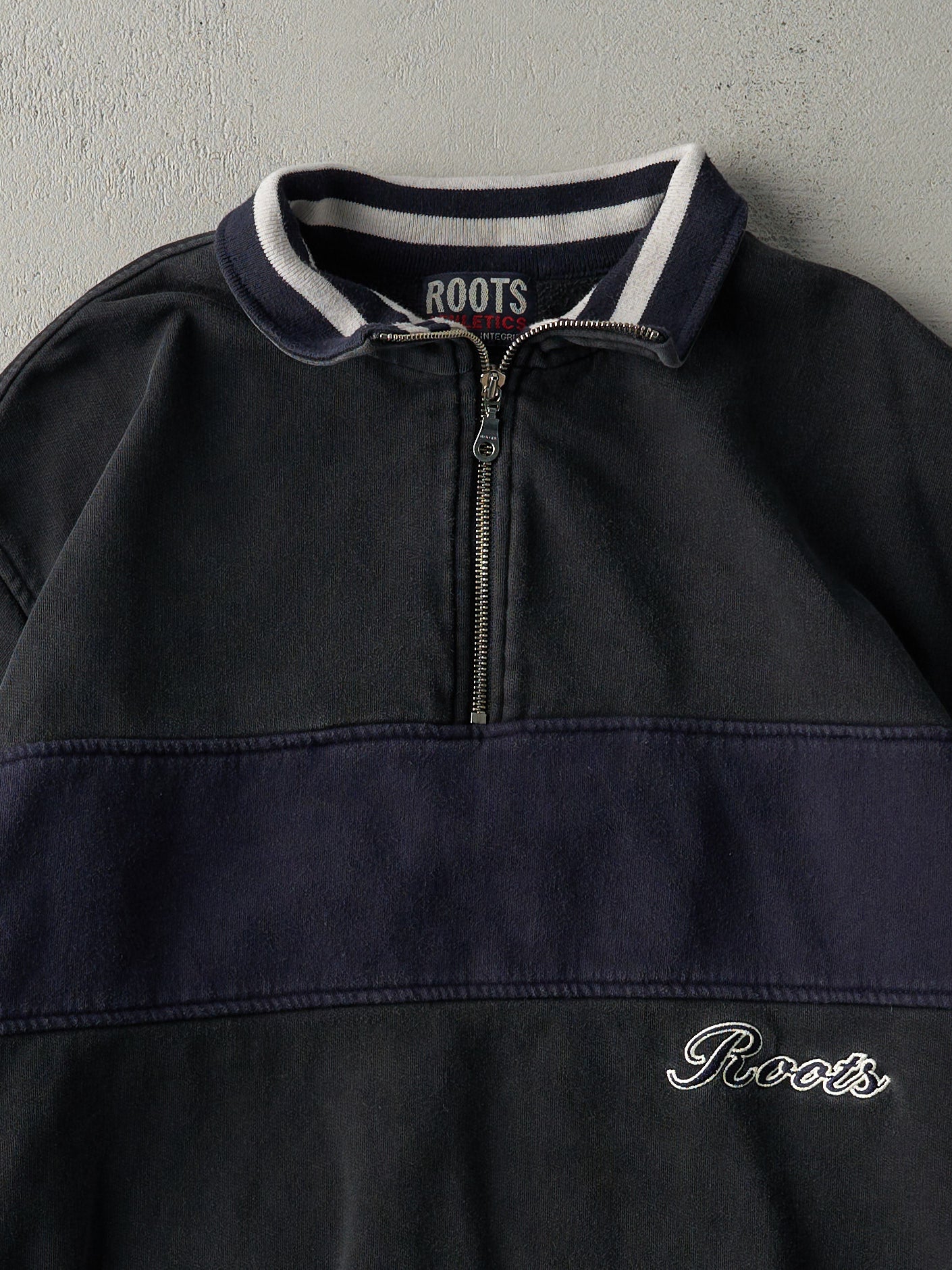 Vintage 90s Black and Navy Two Tone Roots Quarter Zip Sweater (L)