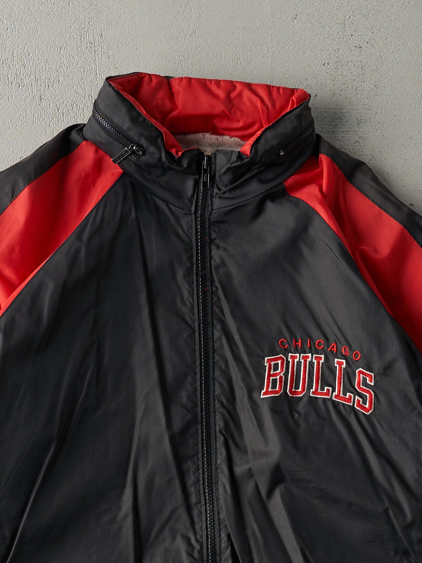 Vintage 90s Black, White and Red Starter Chicago Bulls Windbreaker Jacket (L)