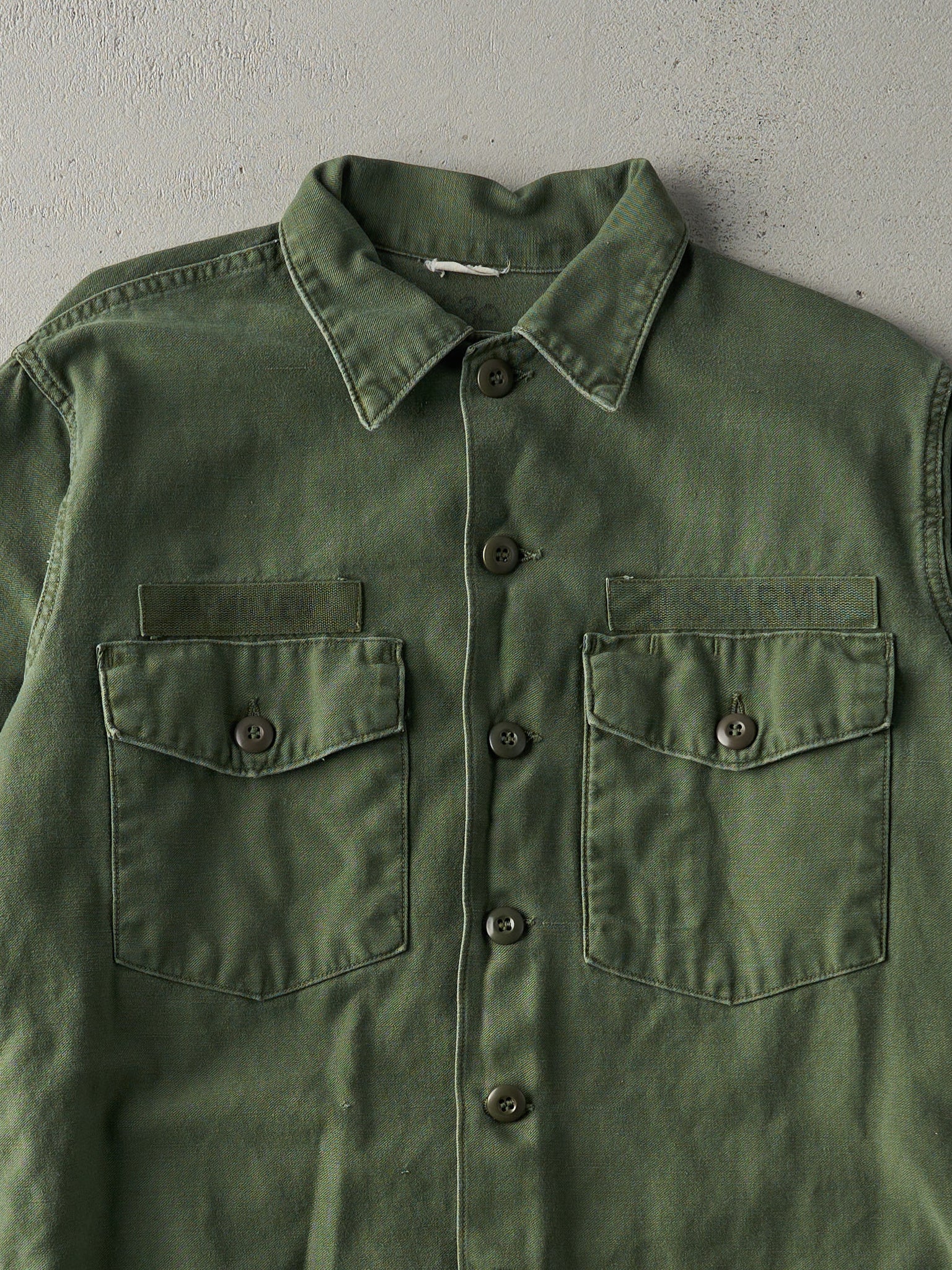 Vintage 60s Army Green US Army OG 107 Military Button Up Long Sleeve (M/L)