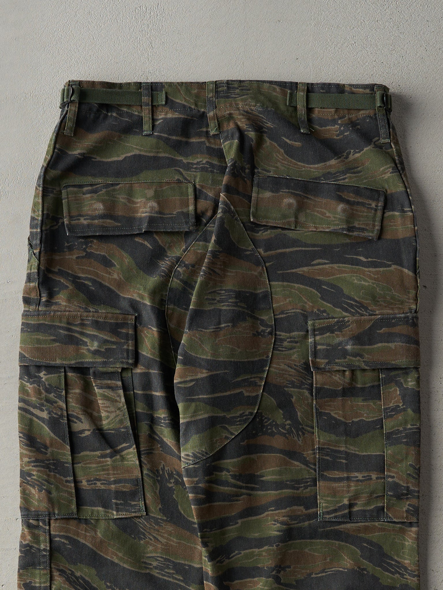 Vintage 90s Tiger Camo Double Knee Army Pants (31x31)