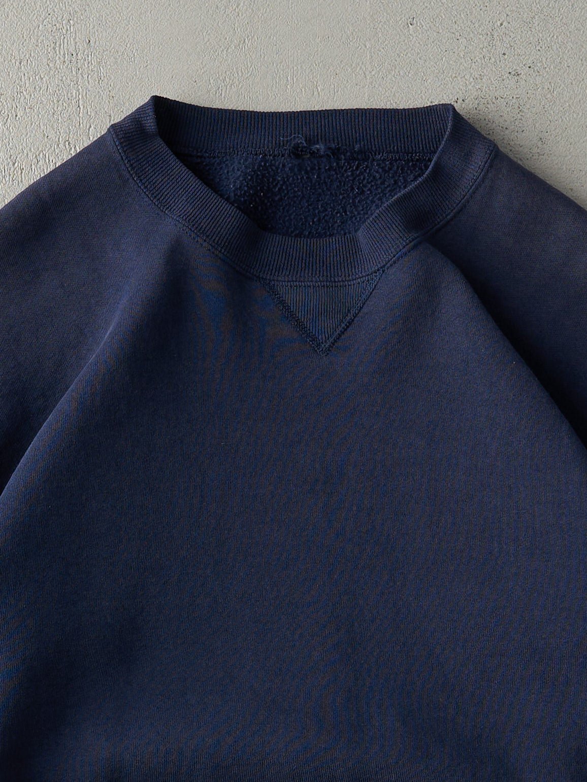 Vintage 90s Navy Blue Russell Athletics Blank Crewneck (M)