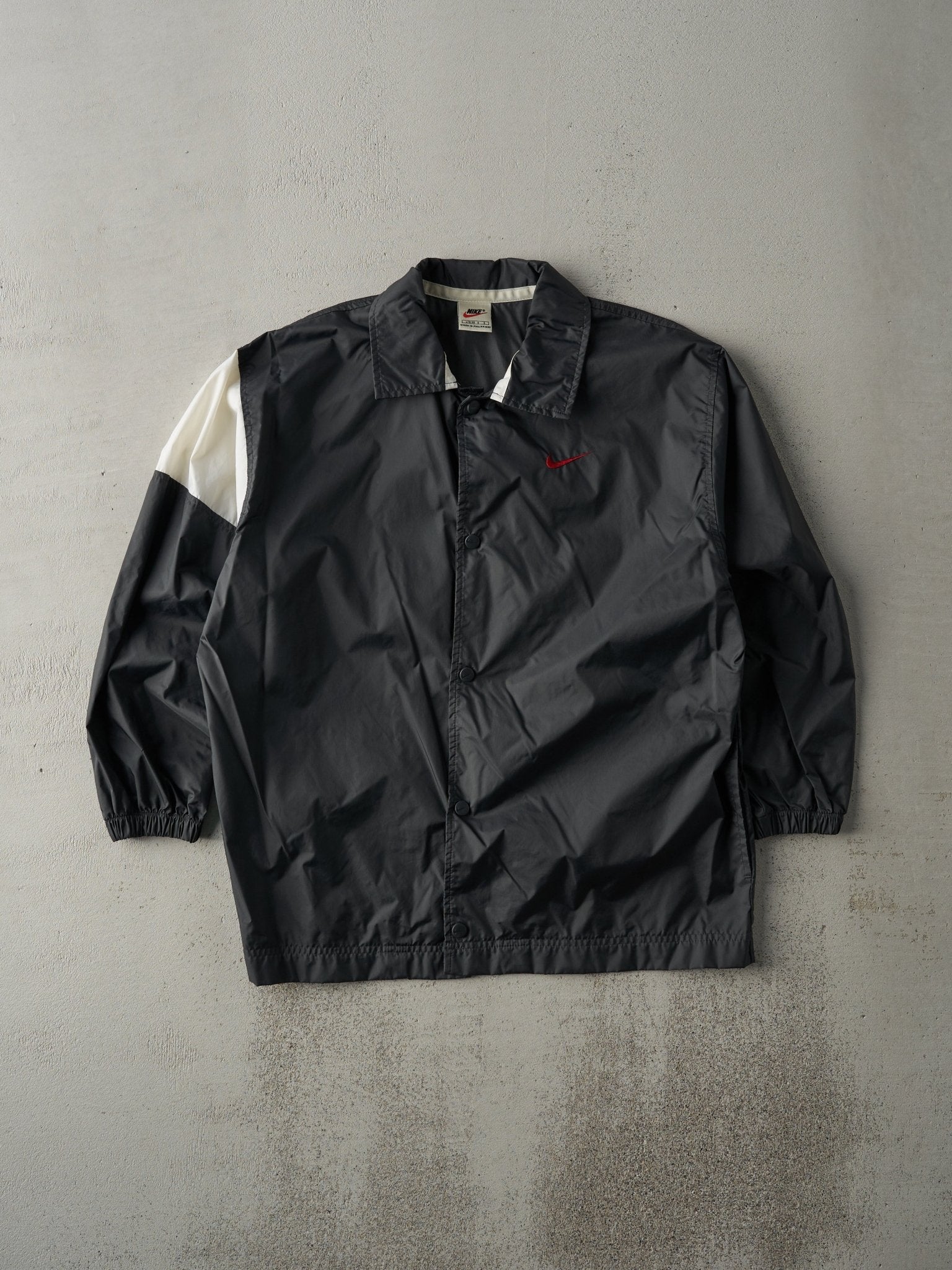 Vintage 90s Black and White Button Up Nike Swoosh Windbreaker Jacket (M)