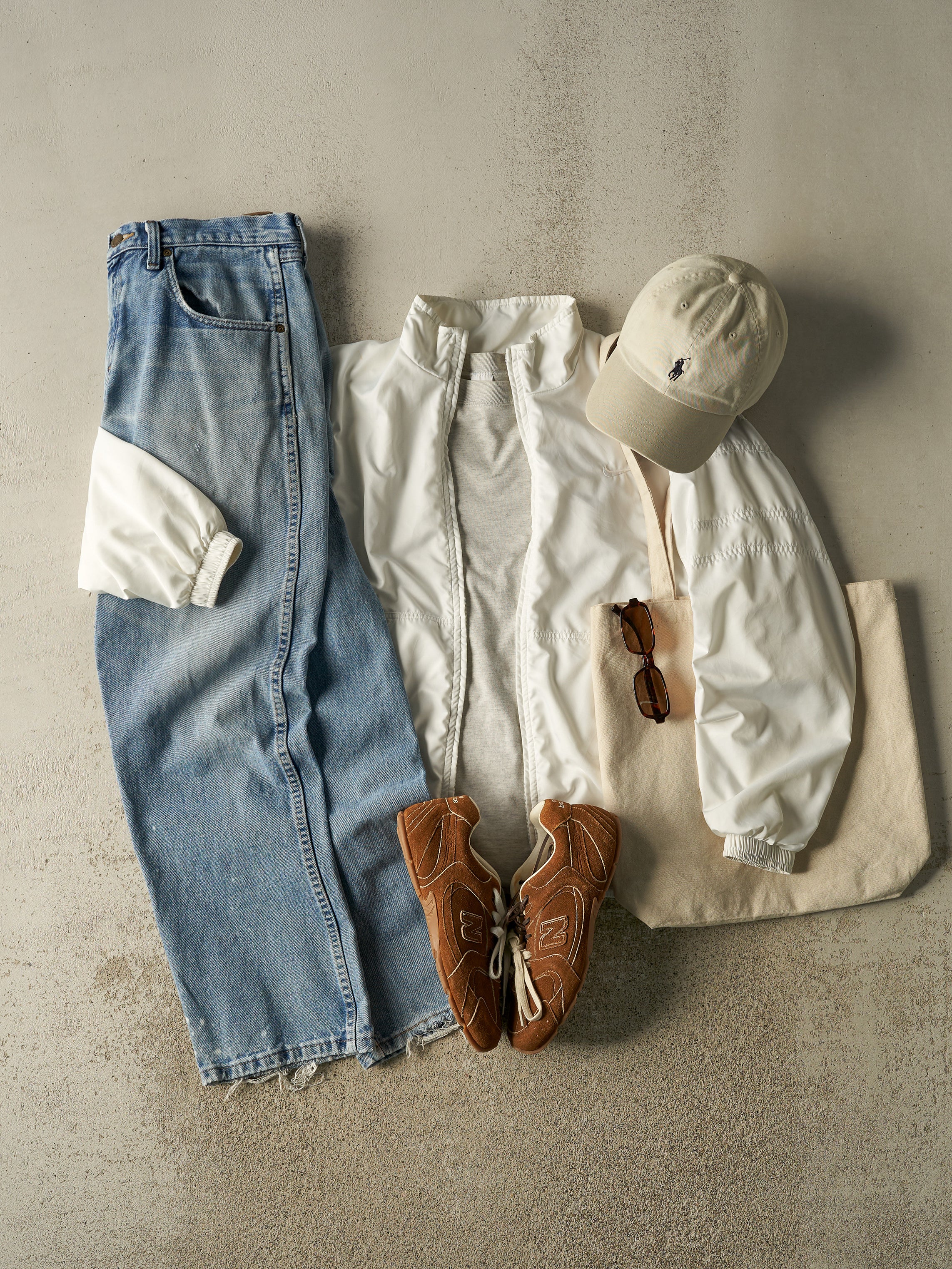 Vintage Y2K Light Wash Wrangler Jeans (34x29.5)