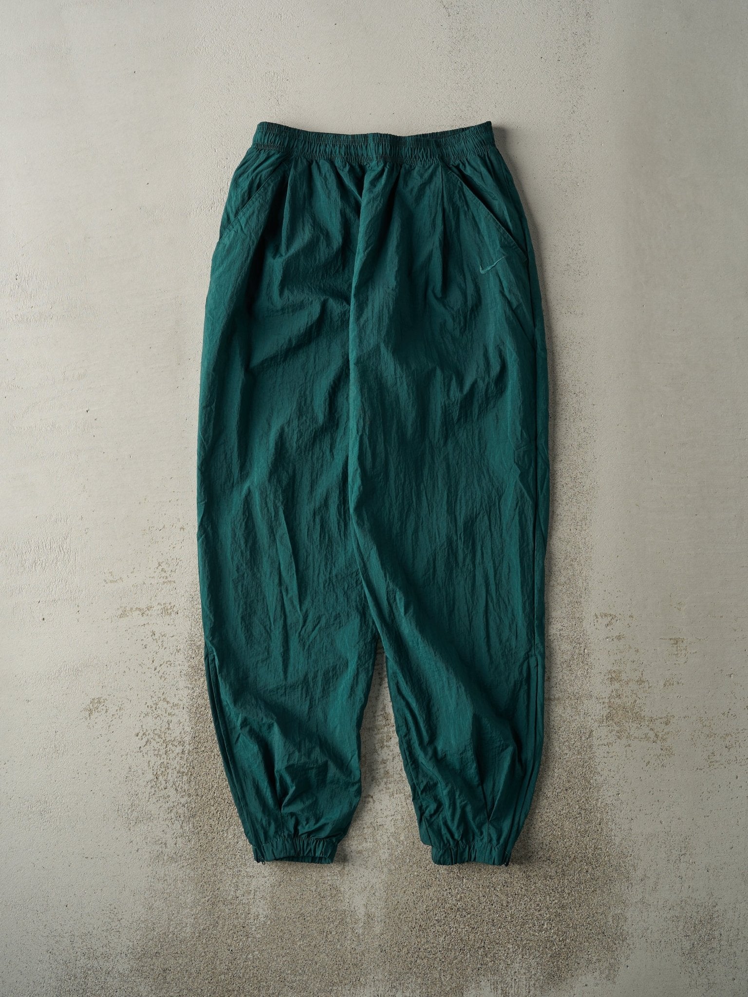 Vintage 90s Green Embroidered Nike Windbreaker Pants (29x32)