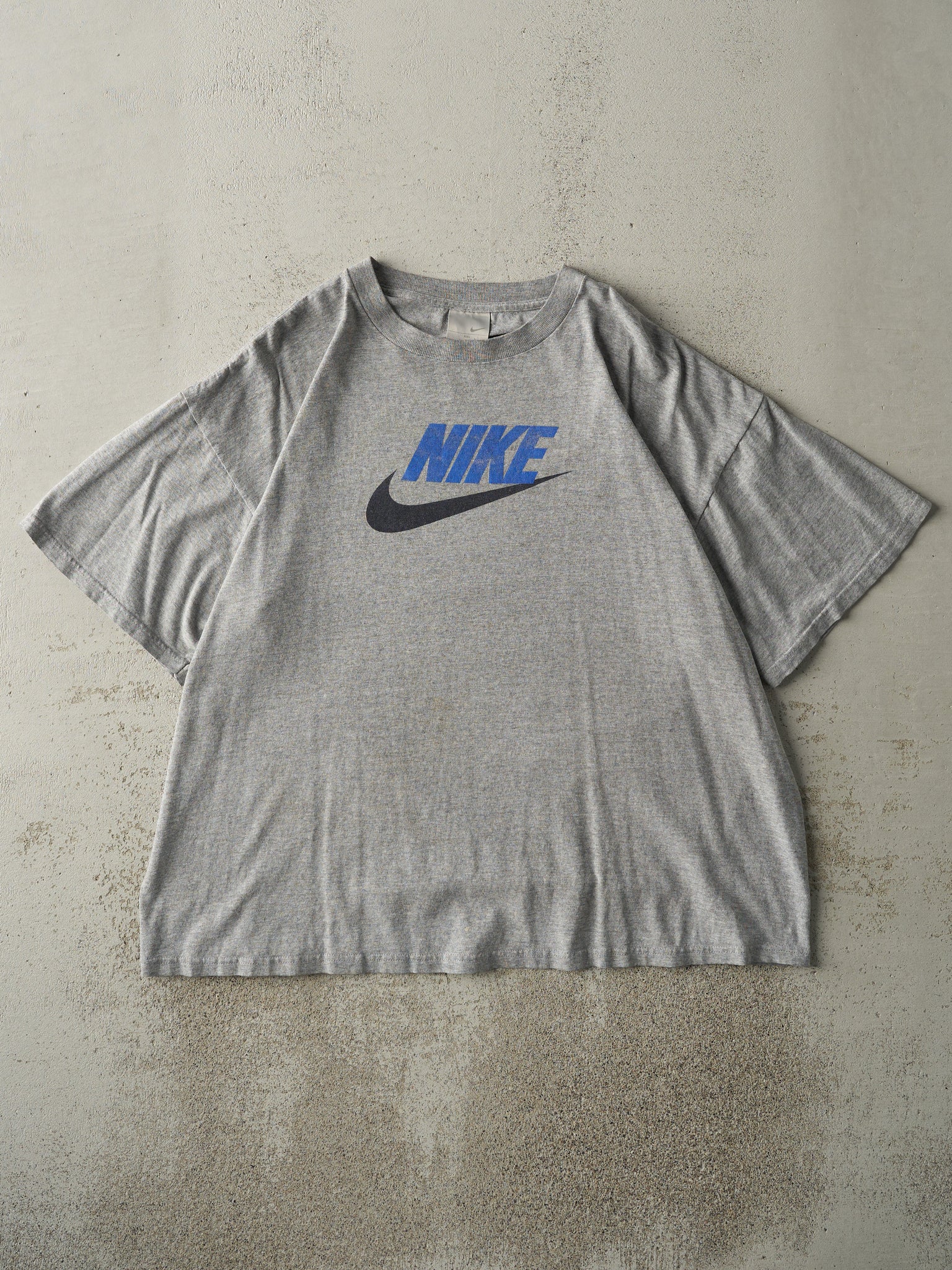 Vintage Y2K Grey Nike Logo Tee (XL/XXL)