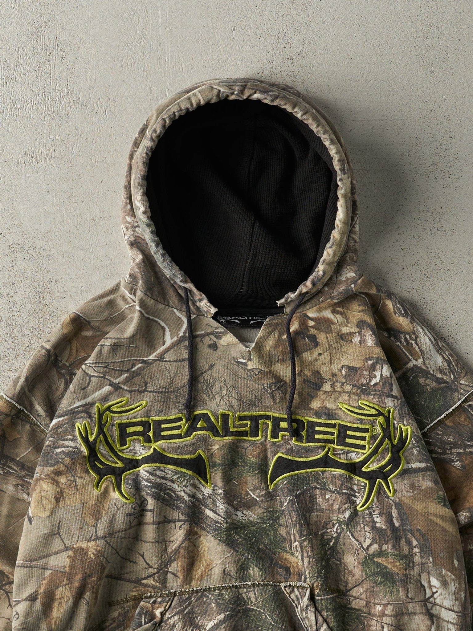 Vintage Y2K Camo Realtree Embroidered Hoodie (M)