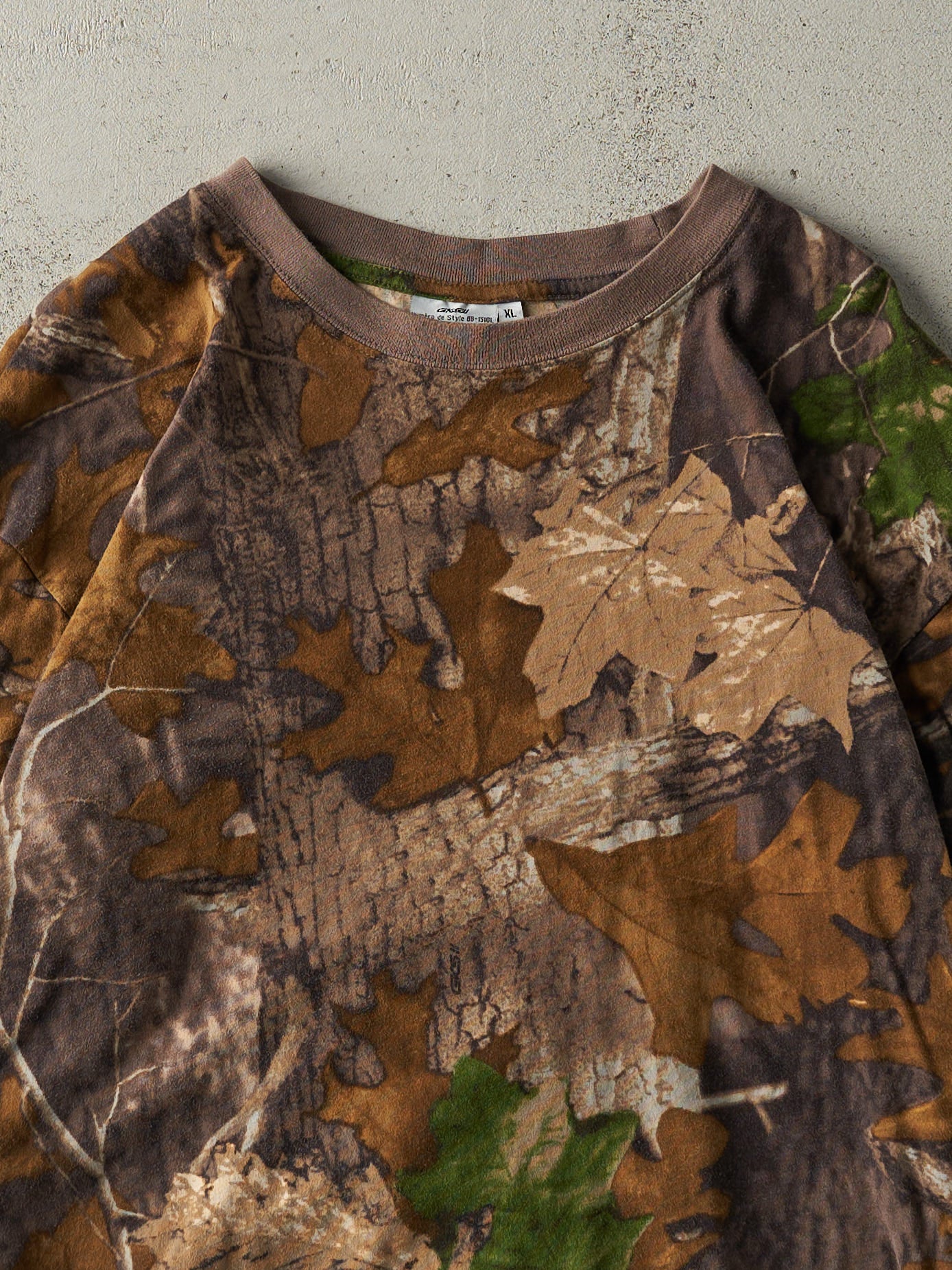 Vintage Y2K Camo Blank Long Sleeve (M)