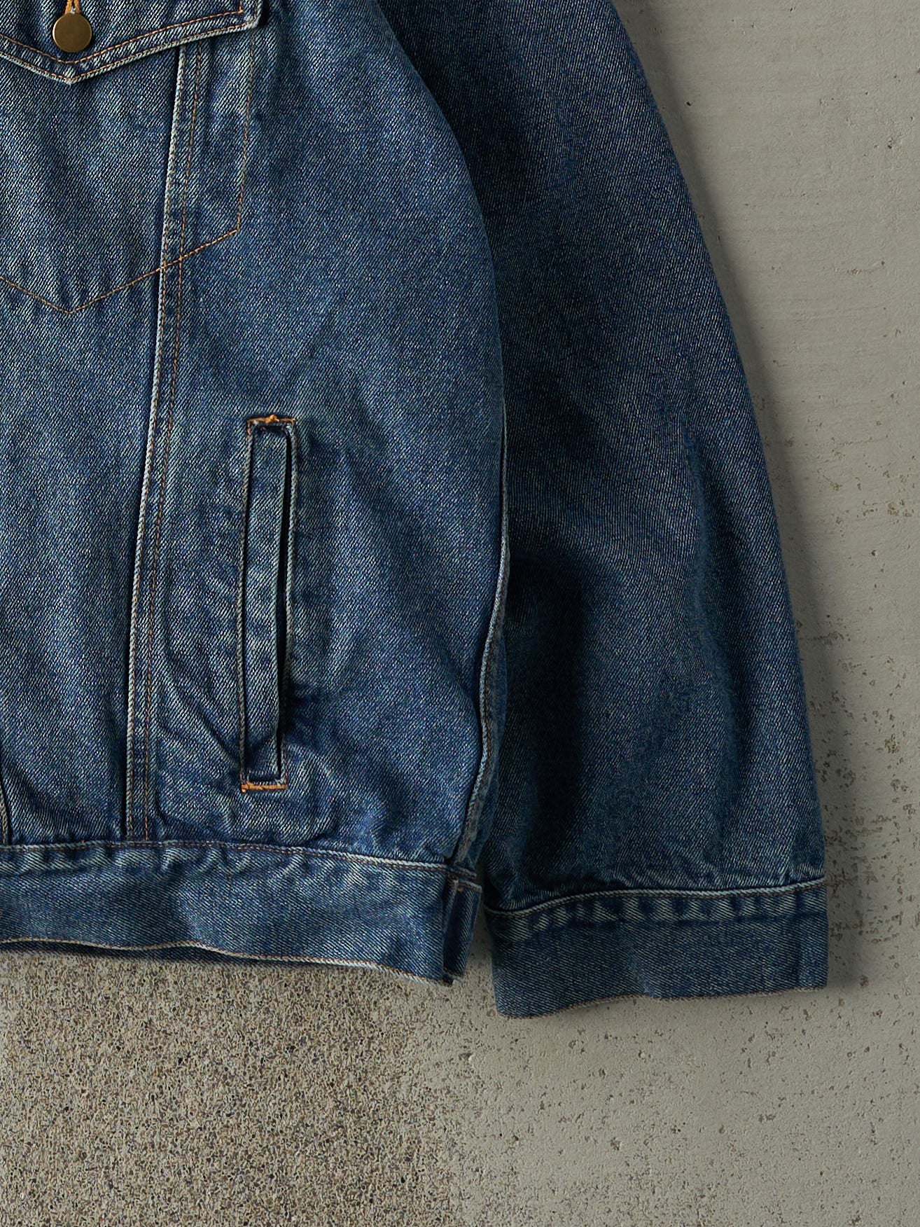 Vintage Y2K Dark Wash Embroidered Flannel Lined Denim Jacket (L)