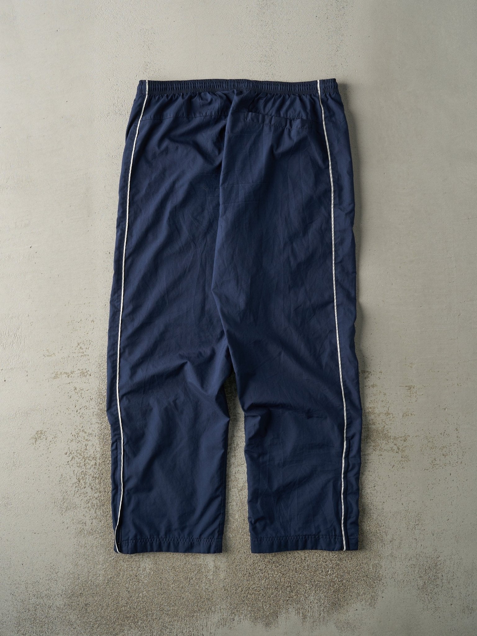 Vintage Y2K Navy Blue Nike Embroidered Windbreaker Pants (38x32.5)