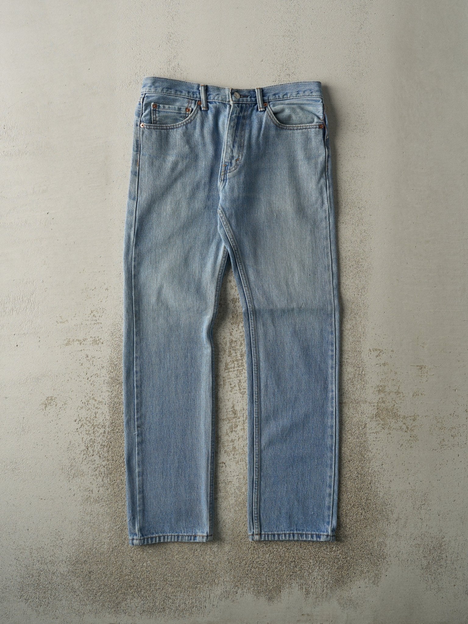 Vintage Y2K Light Wash Levi's 505 Jeans (34x32)