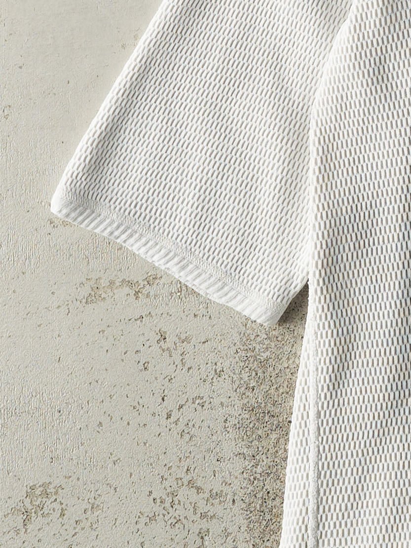 Vintage 90s White Thermal 3/4 Sleeve (M/L)
