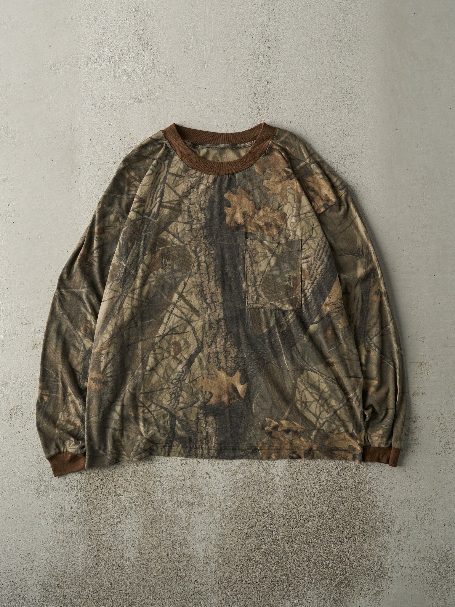 Vintage 90s Camo Realtree Pocket Long Sleeve (L)