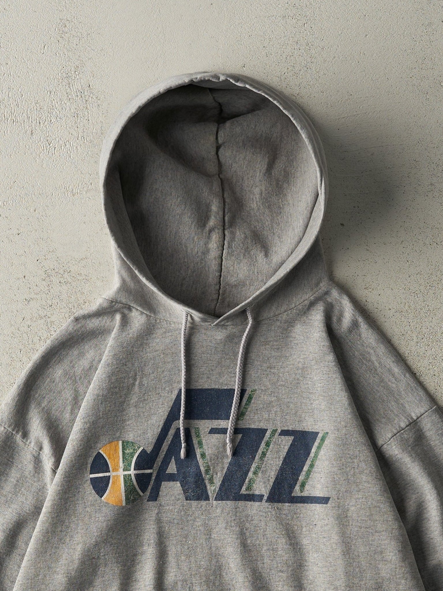 Vintage Y2K Grey Utah Jazz Hoodie (L)