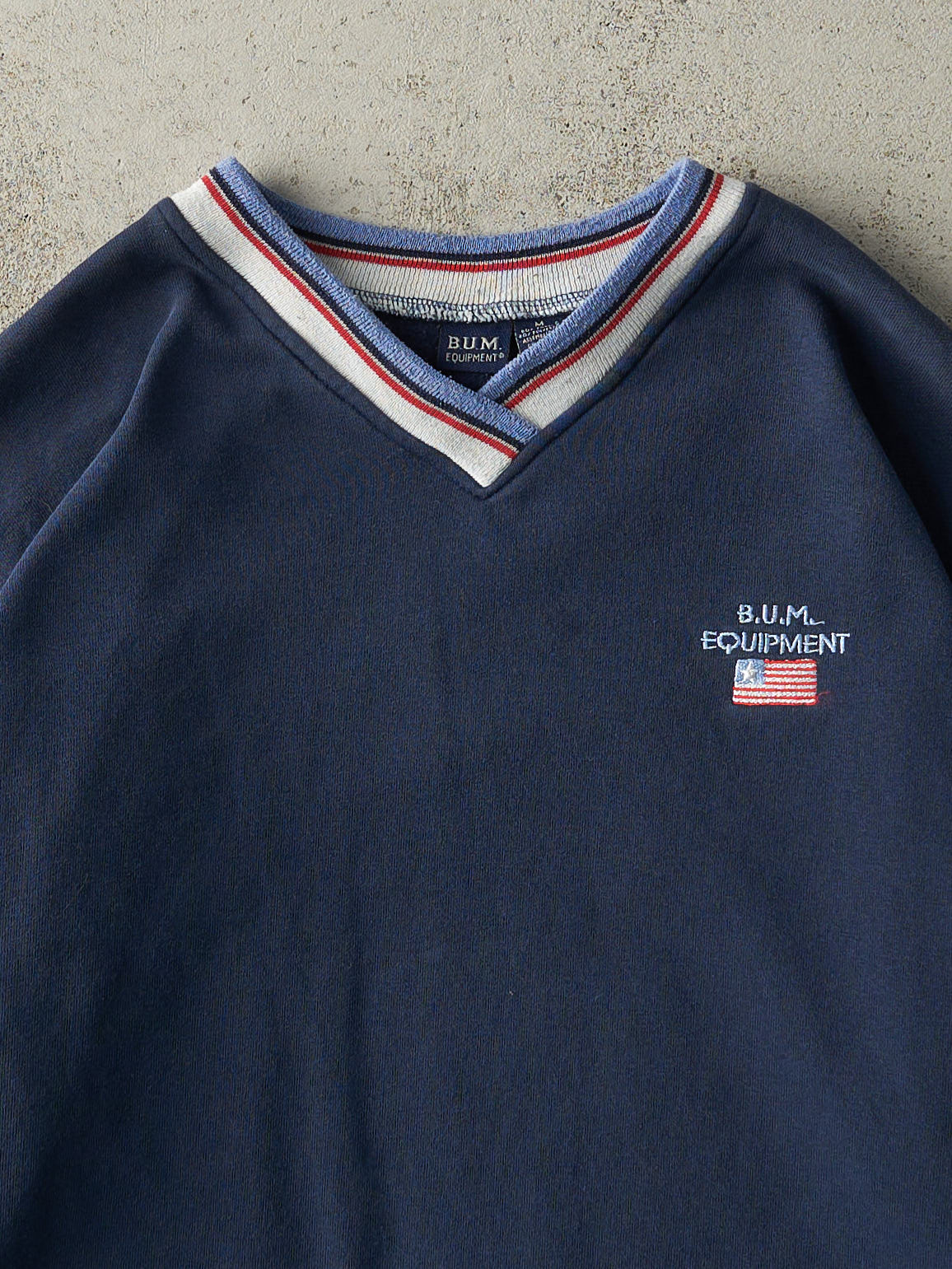 Vintage Y2K Navy Blue BUM Equipment V Neck Sweatshirt (M/L)