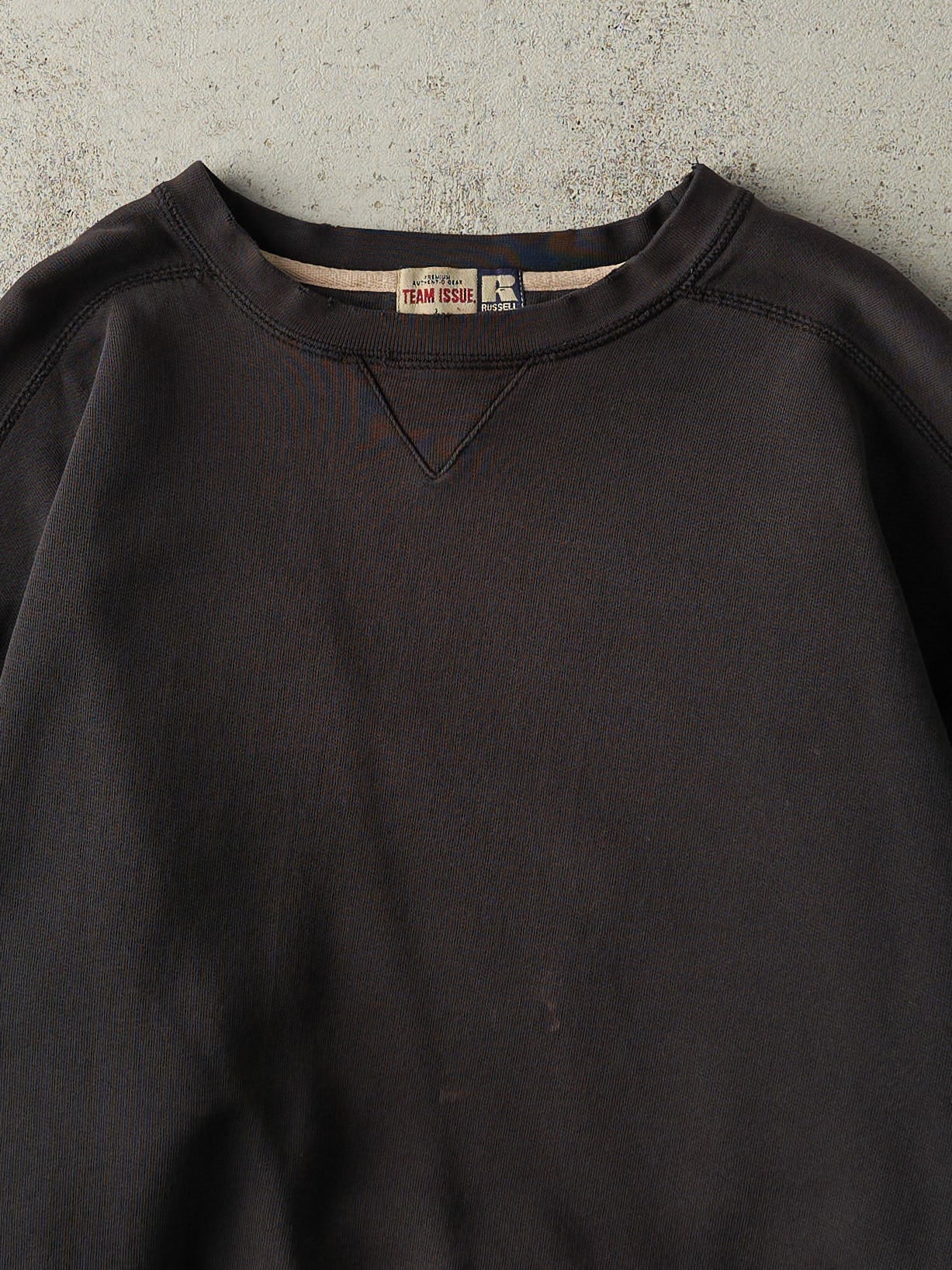 Vintage Y2K Faded Black Russell Athletic Crewneck (L)