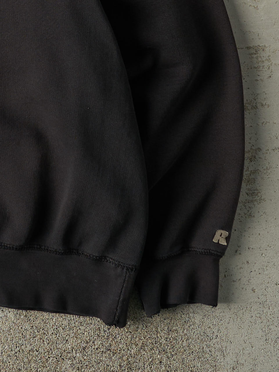 Vintage Y2K Faded Black Russell Athletic Crewneck (L)
