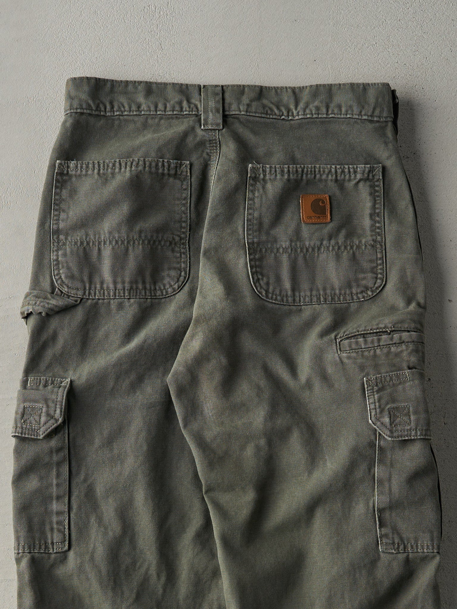 Vintage Y2K RARE Army Green Carhartt Cargo Carpenter Pants (29x28.5)