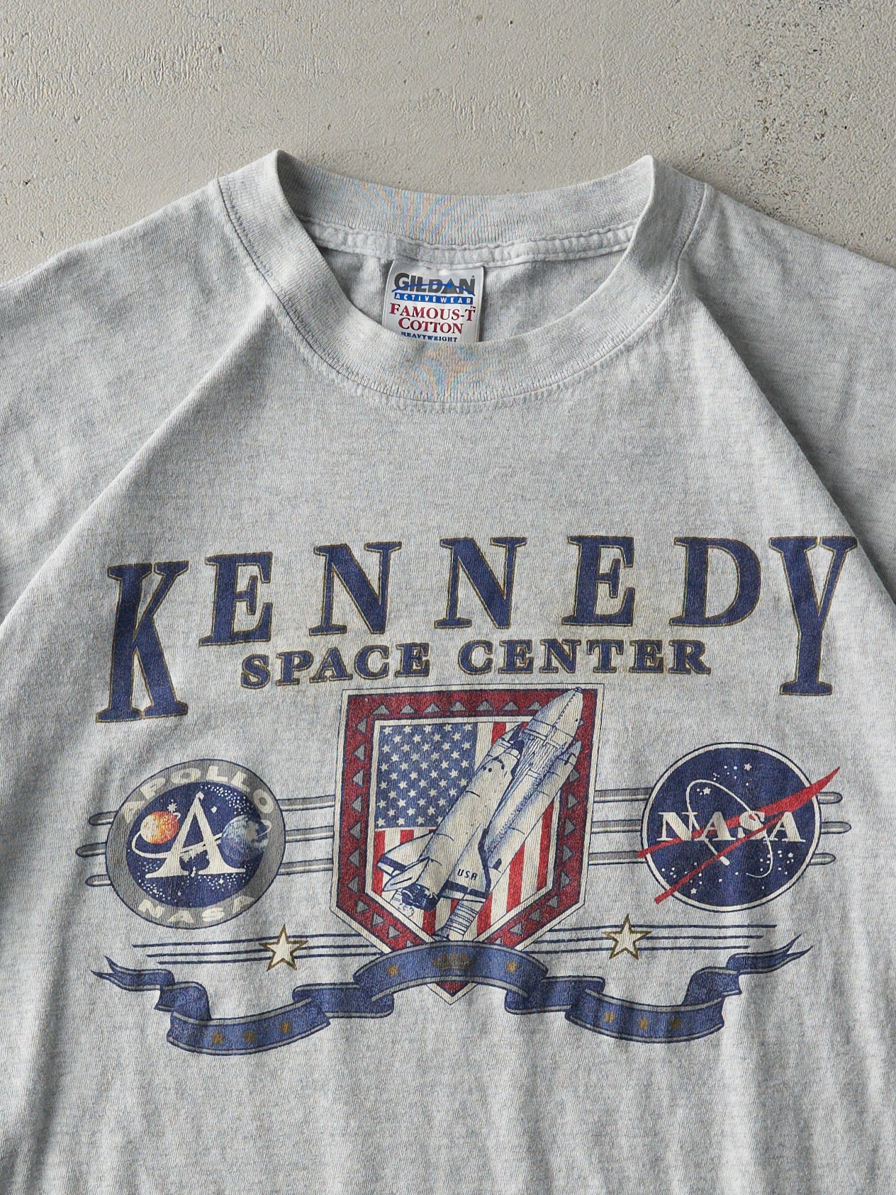 Vintage Y2K Heather Grey Kennedy Space Center Tee (M)