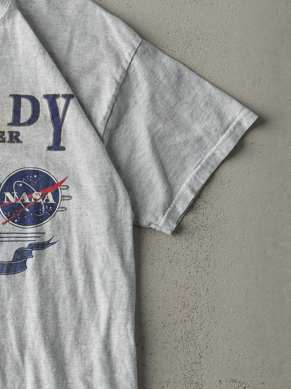 Vintage Y2K Heather Grey Kennedy Space Center Tee (M)