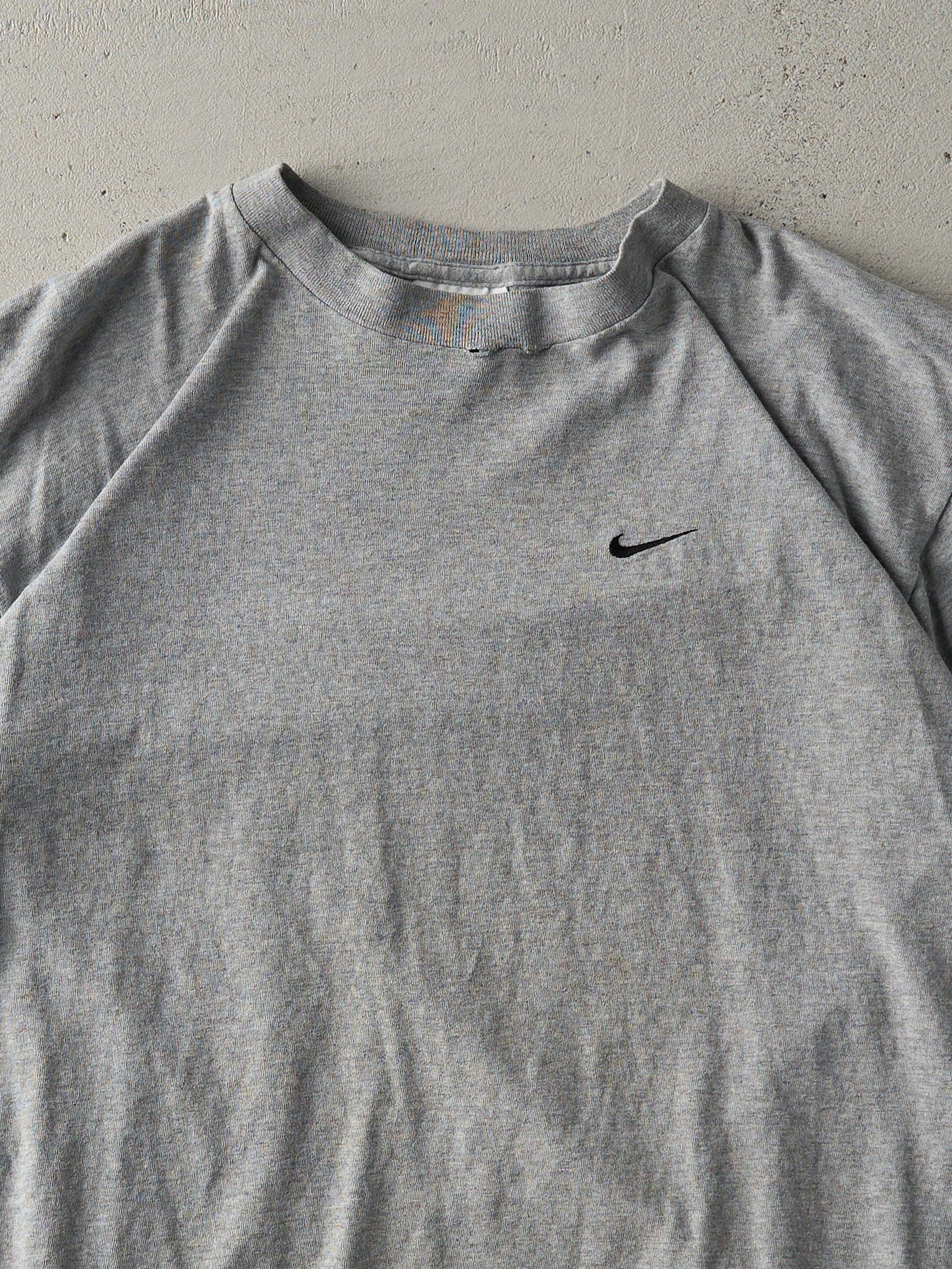 Vintage 90s Grey Embroidered Nike Swoosh Boxy Tee (M)