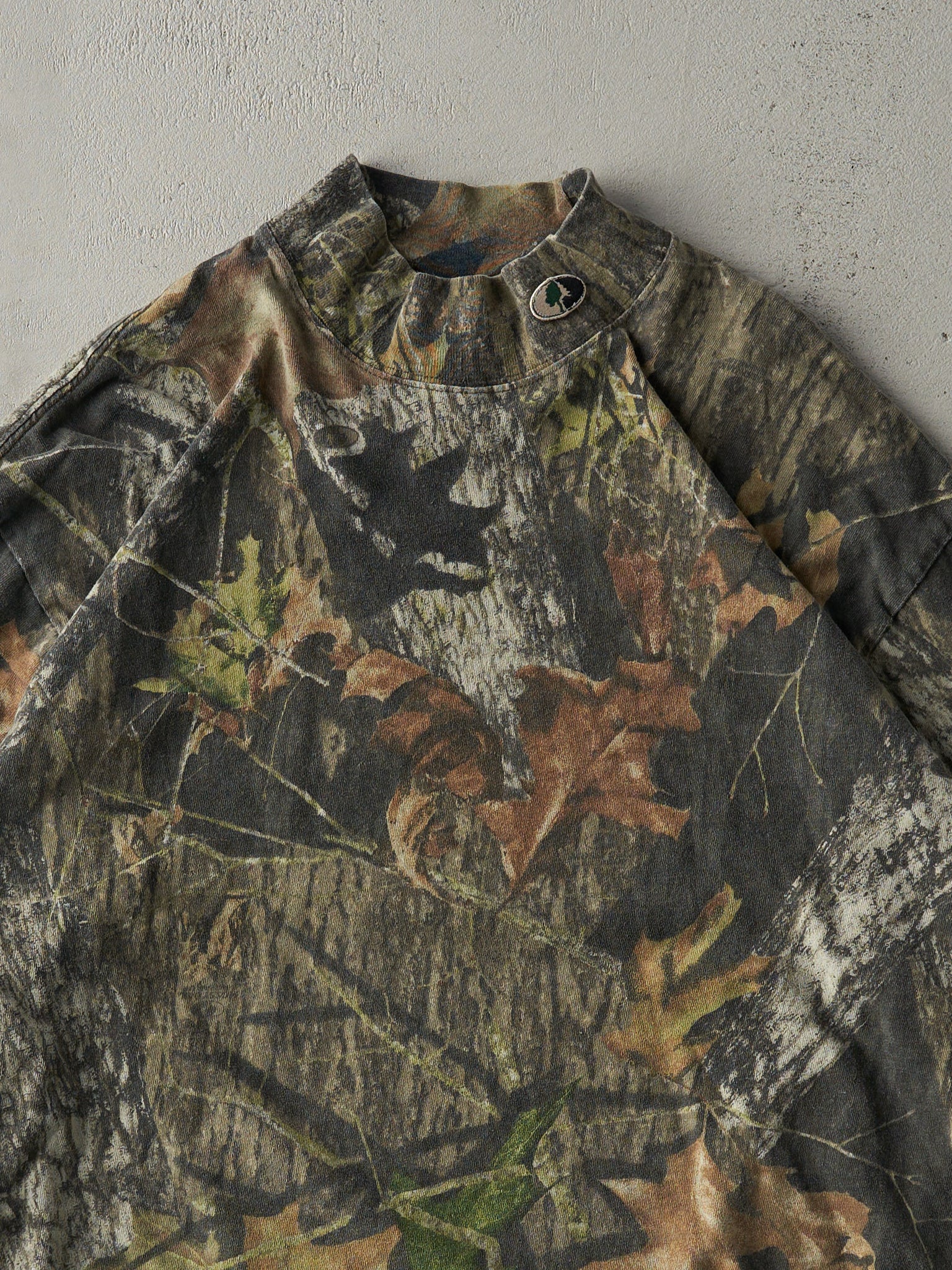 Vintage 90s Green Mossy Oak Camo Mock Neck Long Sleeve (L)