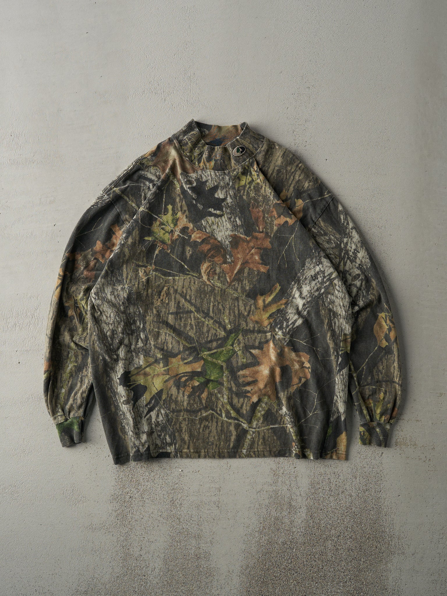 Vintage 90s Green Mossy Oak Camo Mock Neck Long Sleeve (L)