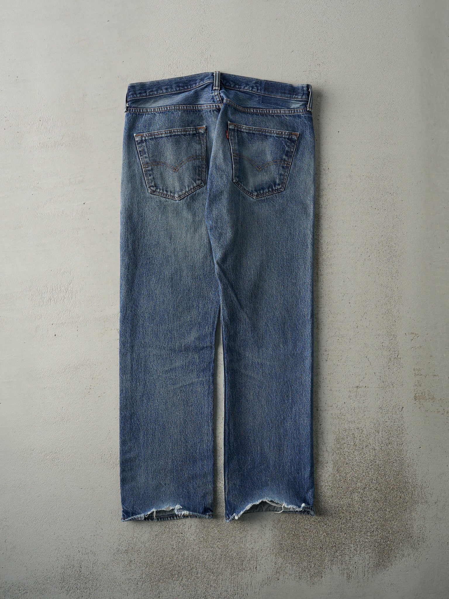 Vintage Y2K Mid Wash Levi's 501 Jeans (34x28.5)