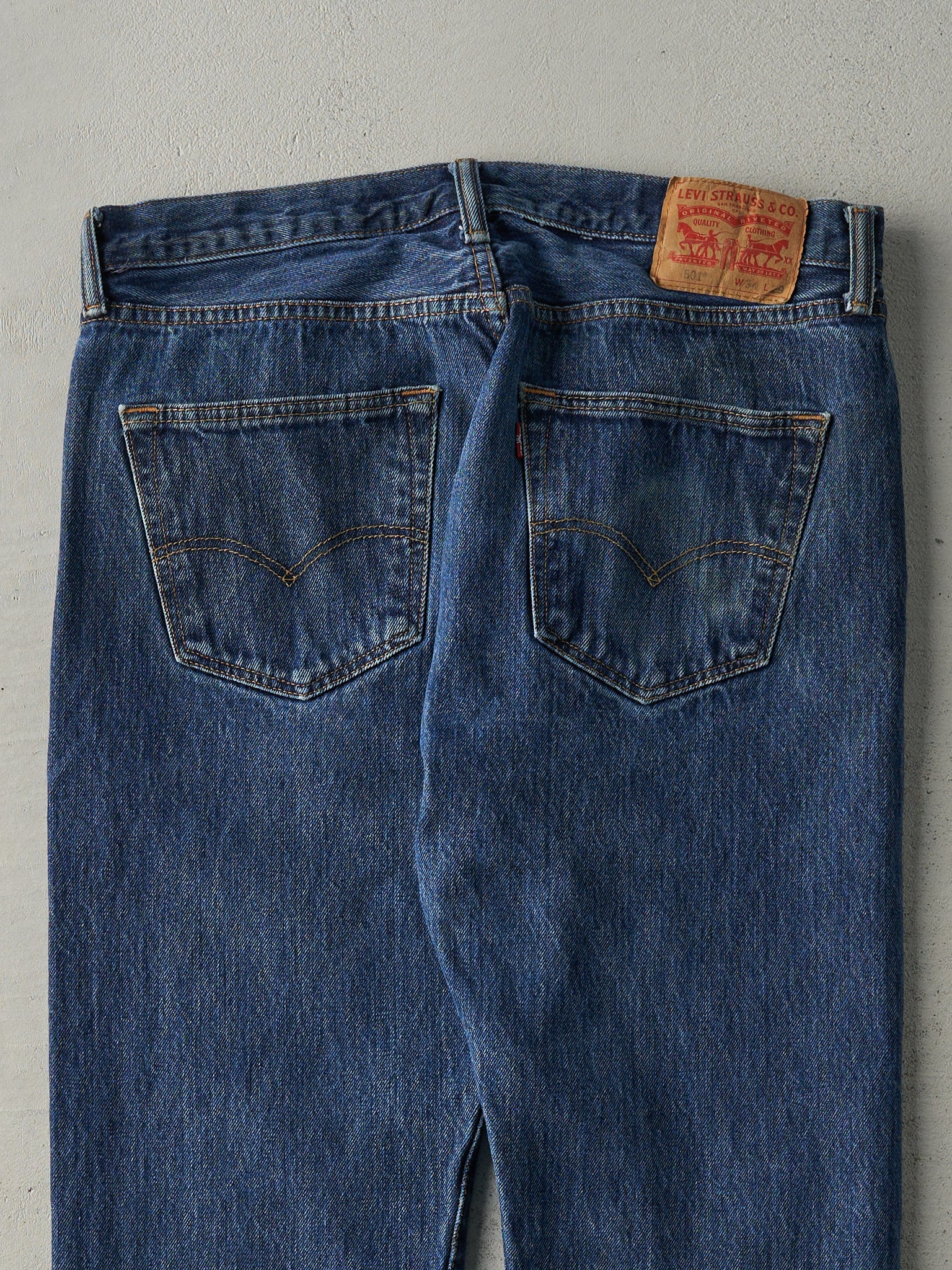 Vintage Y2K Dark Wash Levi's 501 Jeans (34x27.5)