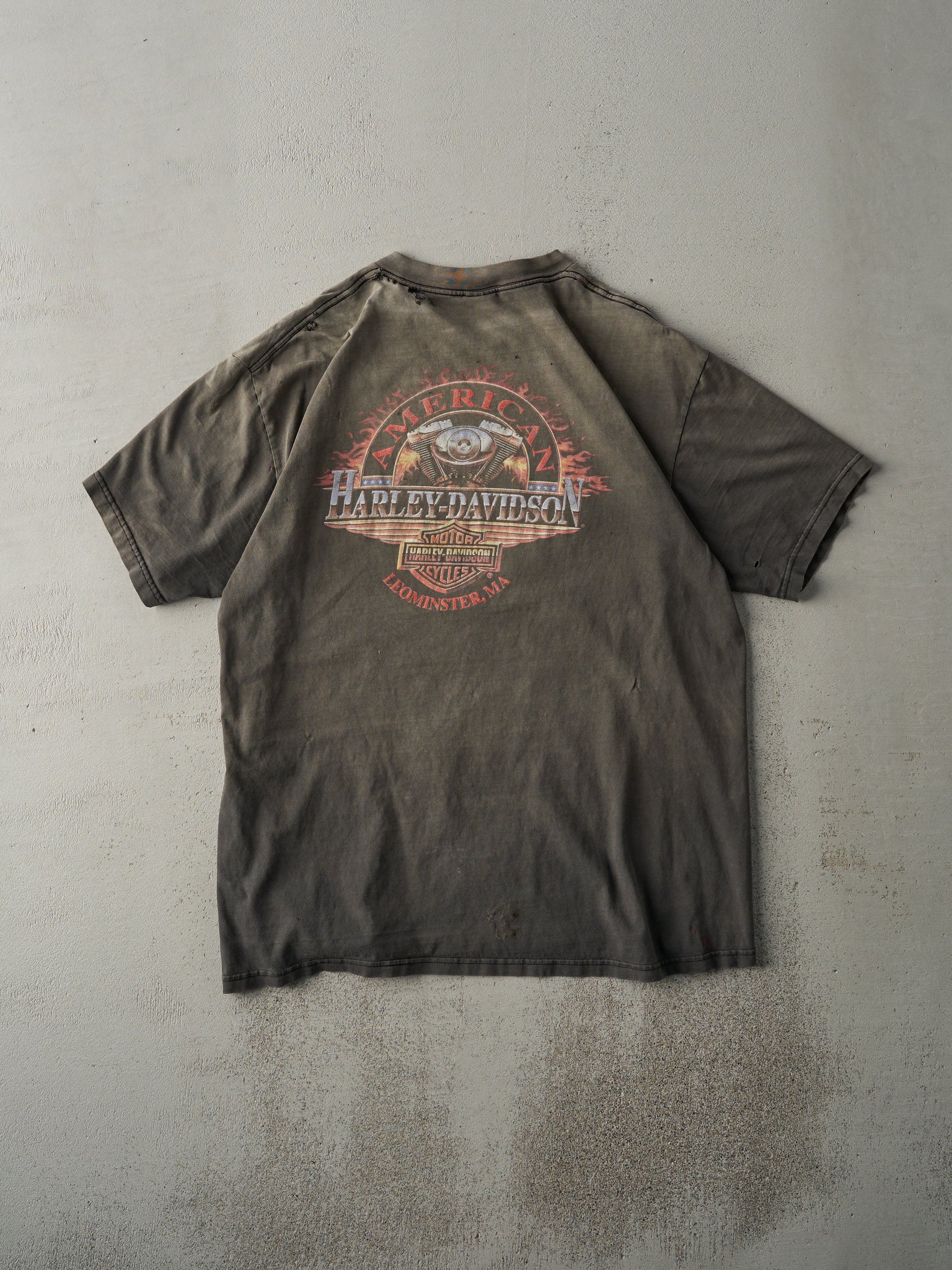 Vintage 00' Sun Faded Black Leominster MA Harley Davidson Tee (M/L)