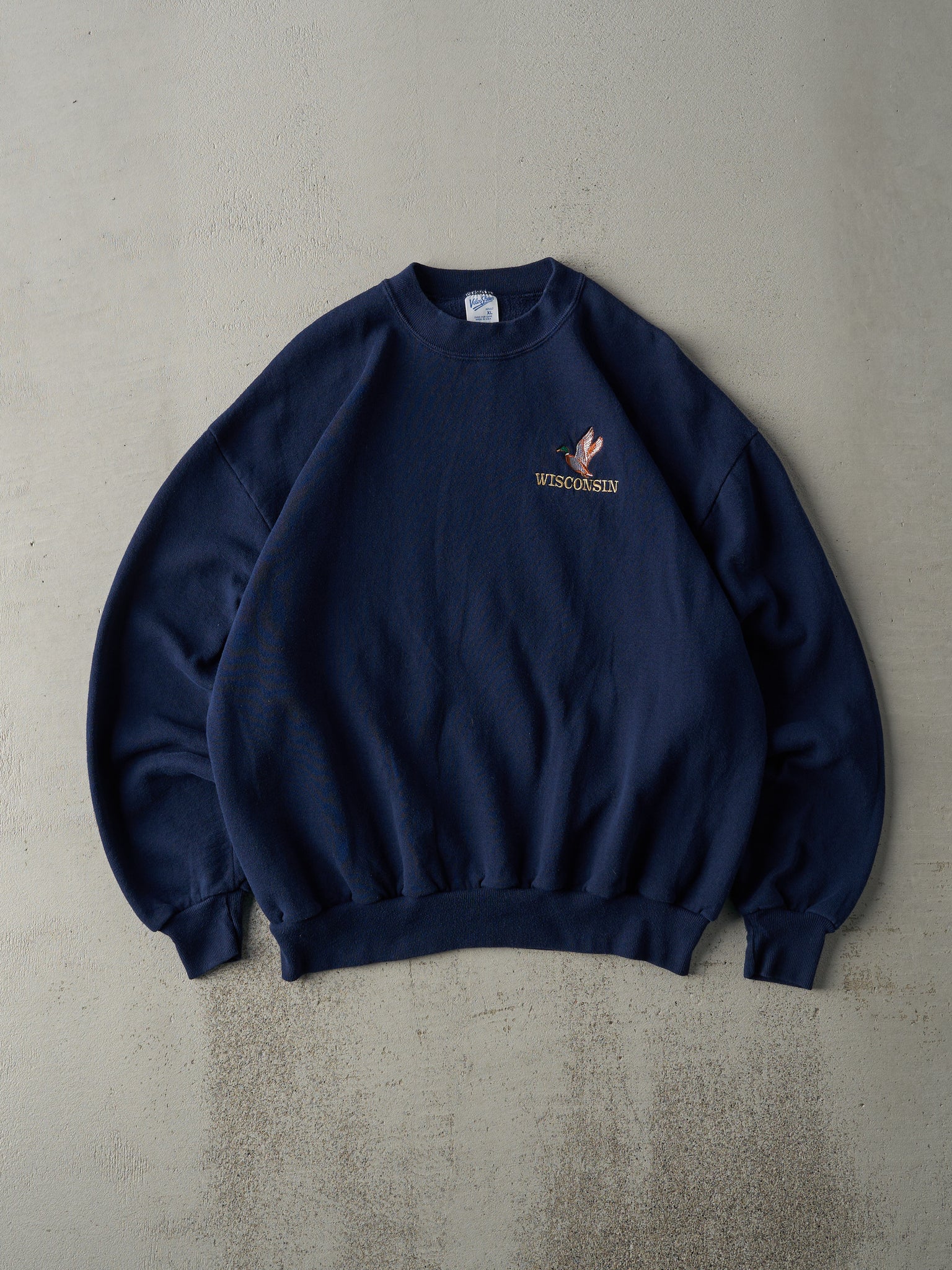 Vintage 90s Navy Blue Wisconsin Embroidered Crewneck (M)