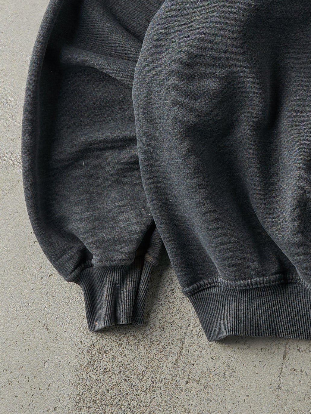 Vintage 90s Charcoal Grey Pluma by Russell Athletic Blank Crewneck (XL)