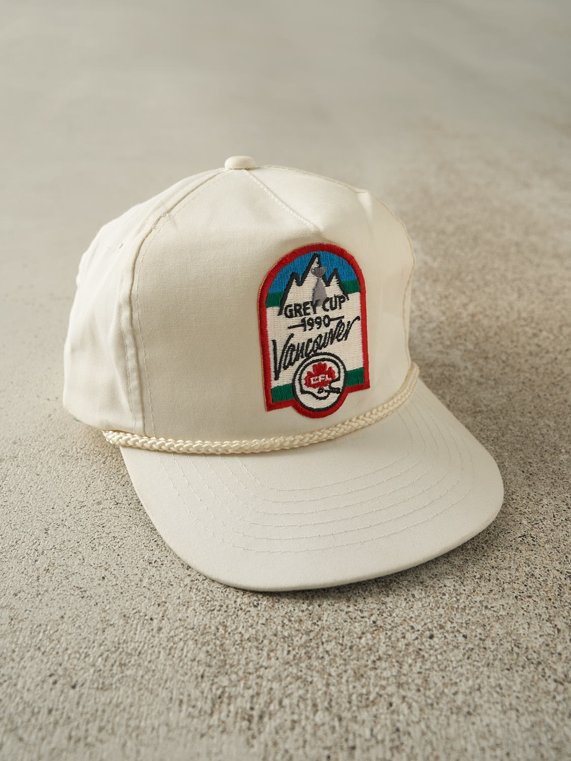 Vintage 90' White CFL Grey Cup Embroidered Snapback (O/S)