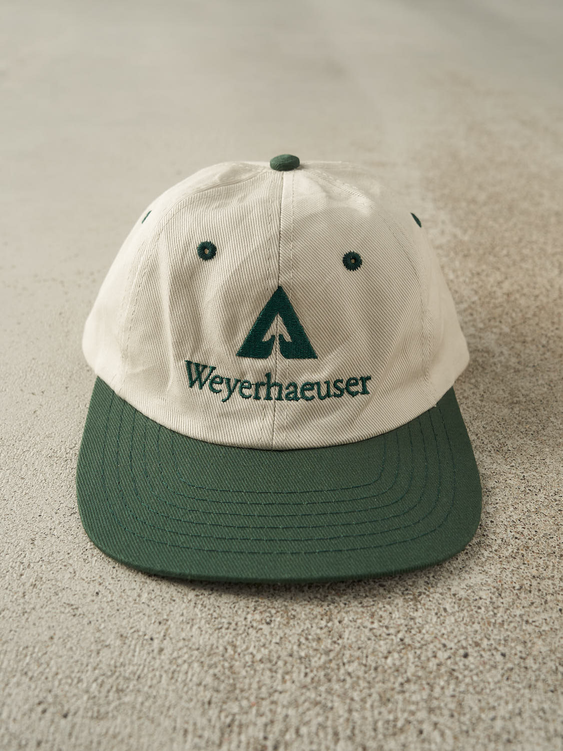 Vintage 90s Beige & Green Embroidered Strapback (O/S)