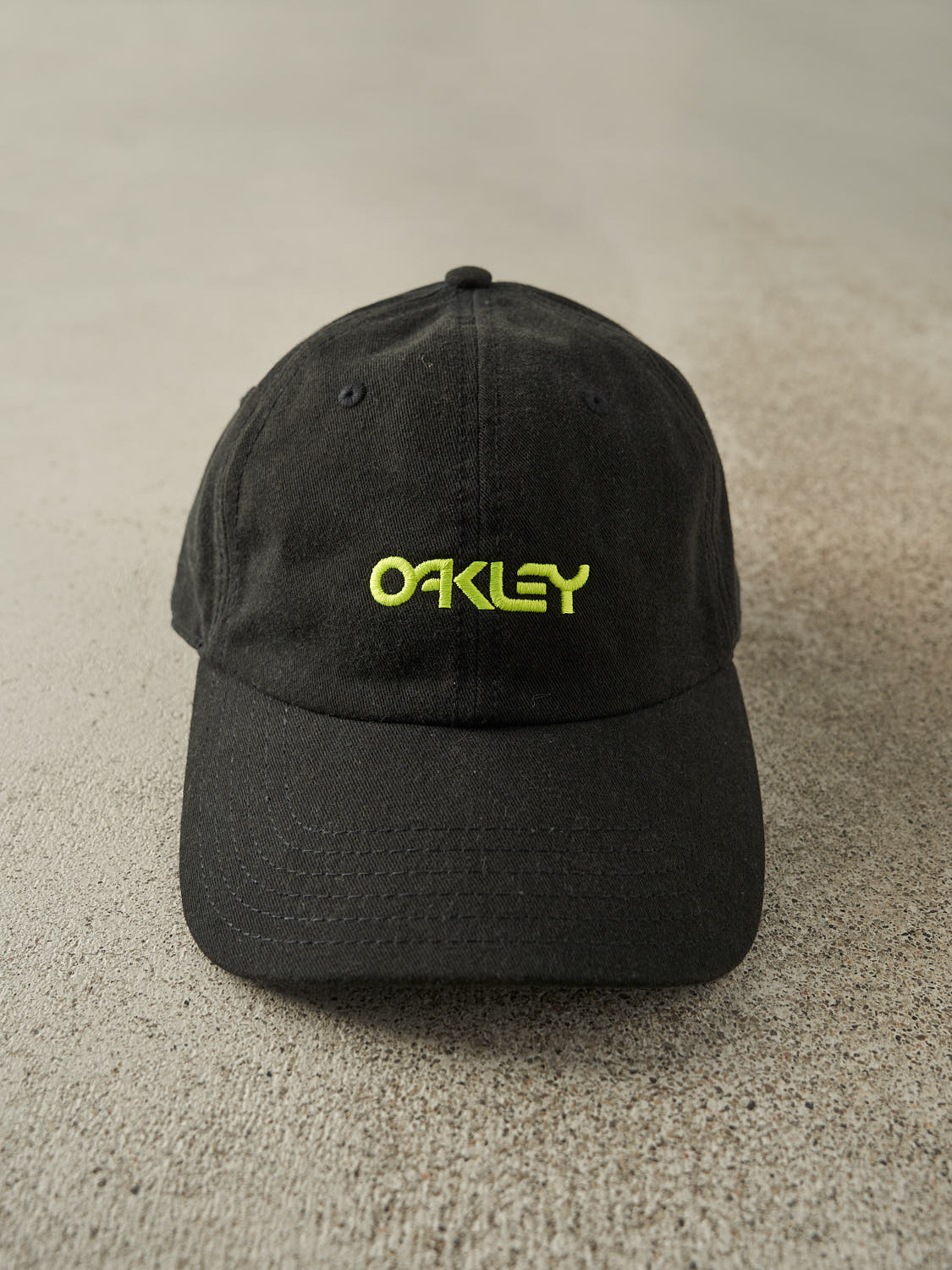 Vintage Y2K Black Oakley Embroidered Strapback (O/S)