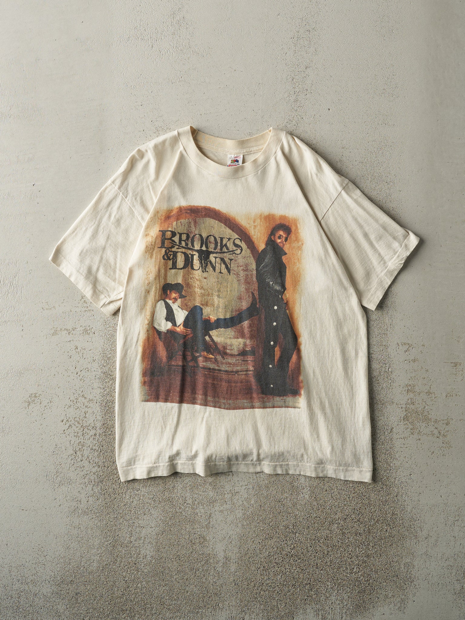 Vintage 90s Beige Brooks & Dunn Single Stitch Tee (M)