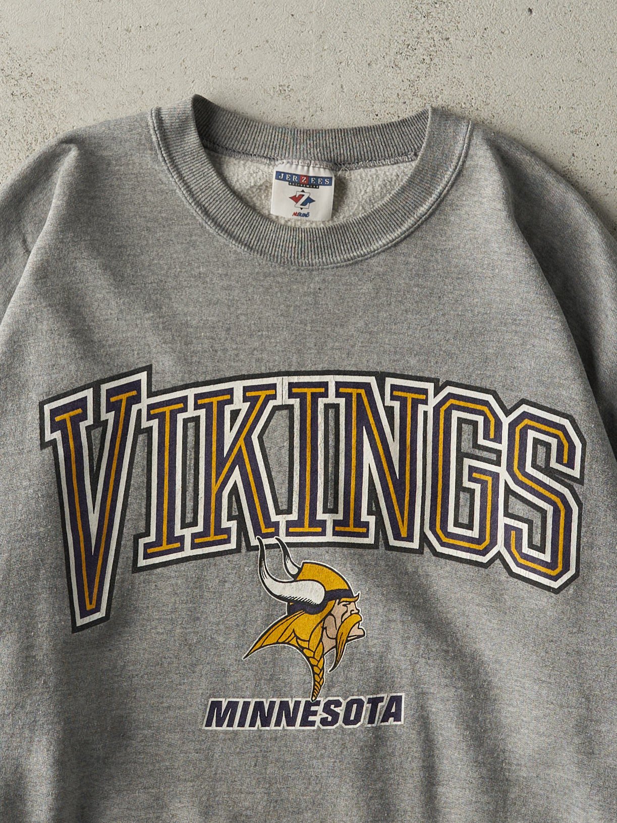 Vintage 90s Grey Minnesota Vikings Crewneck (L)