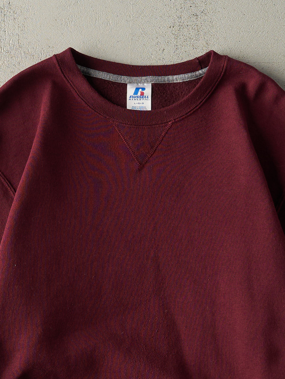 Vintage Y2K Burgundy Blank Russell Athletic Crewneck (L)