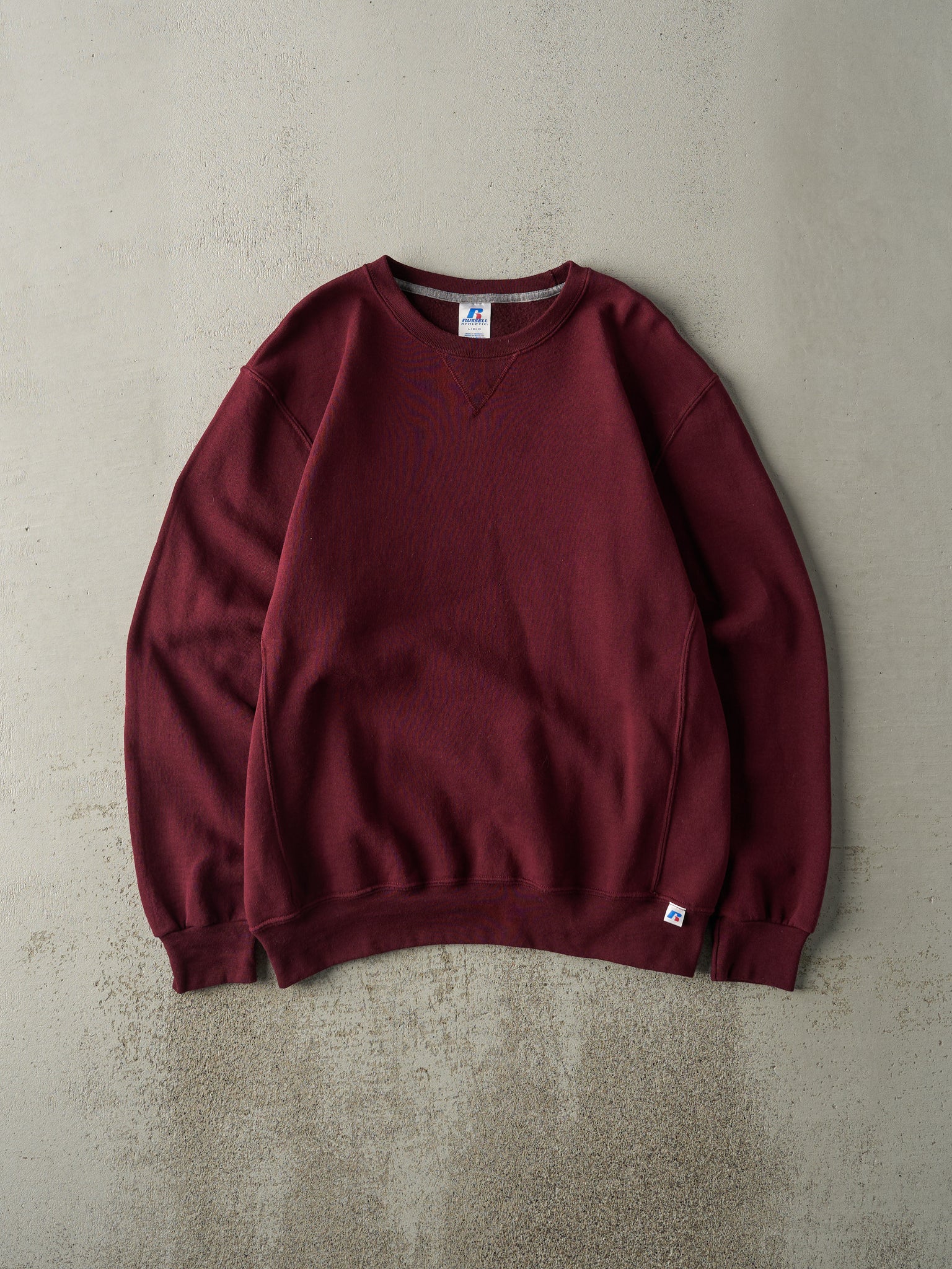 Vintage Y2K Burgundy Blank Russell Athletic Crewneck (L)