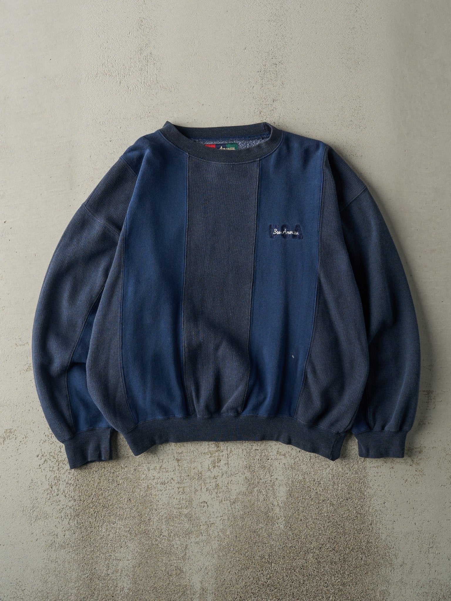 Vintage 90s Navy Blue Embroidered Boss America Crewneck (M/L)