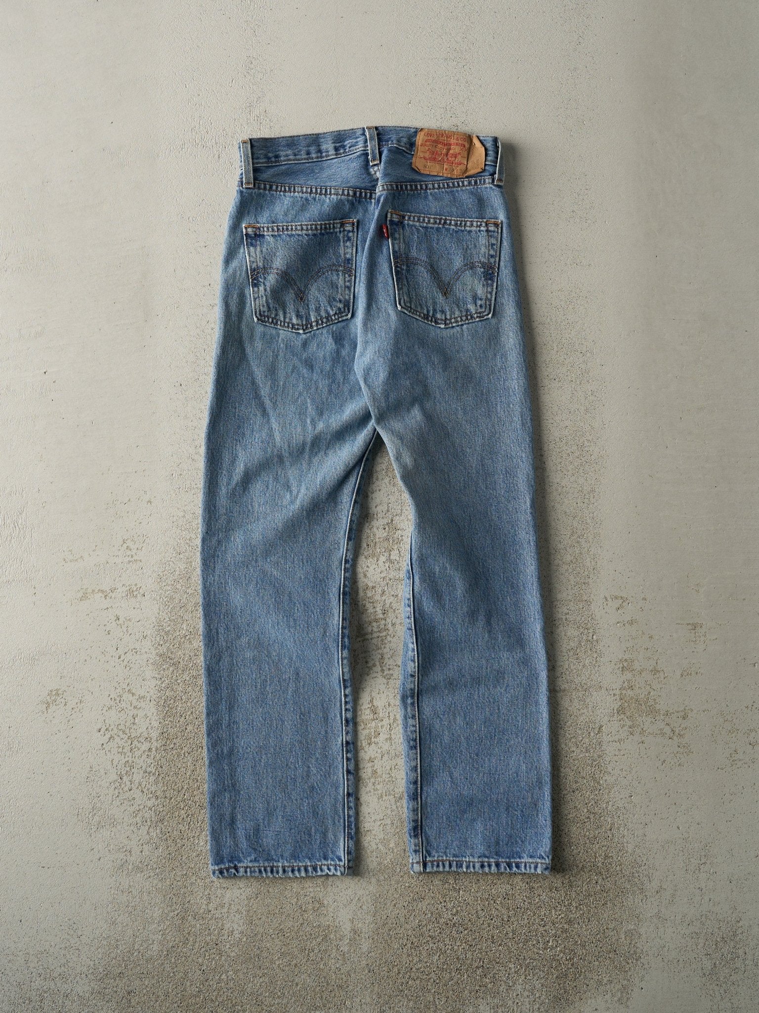 Vintage Y2K Mid Wash Levi's 501 Jeans (28x30)
