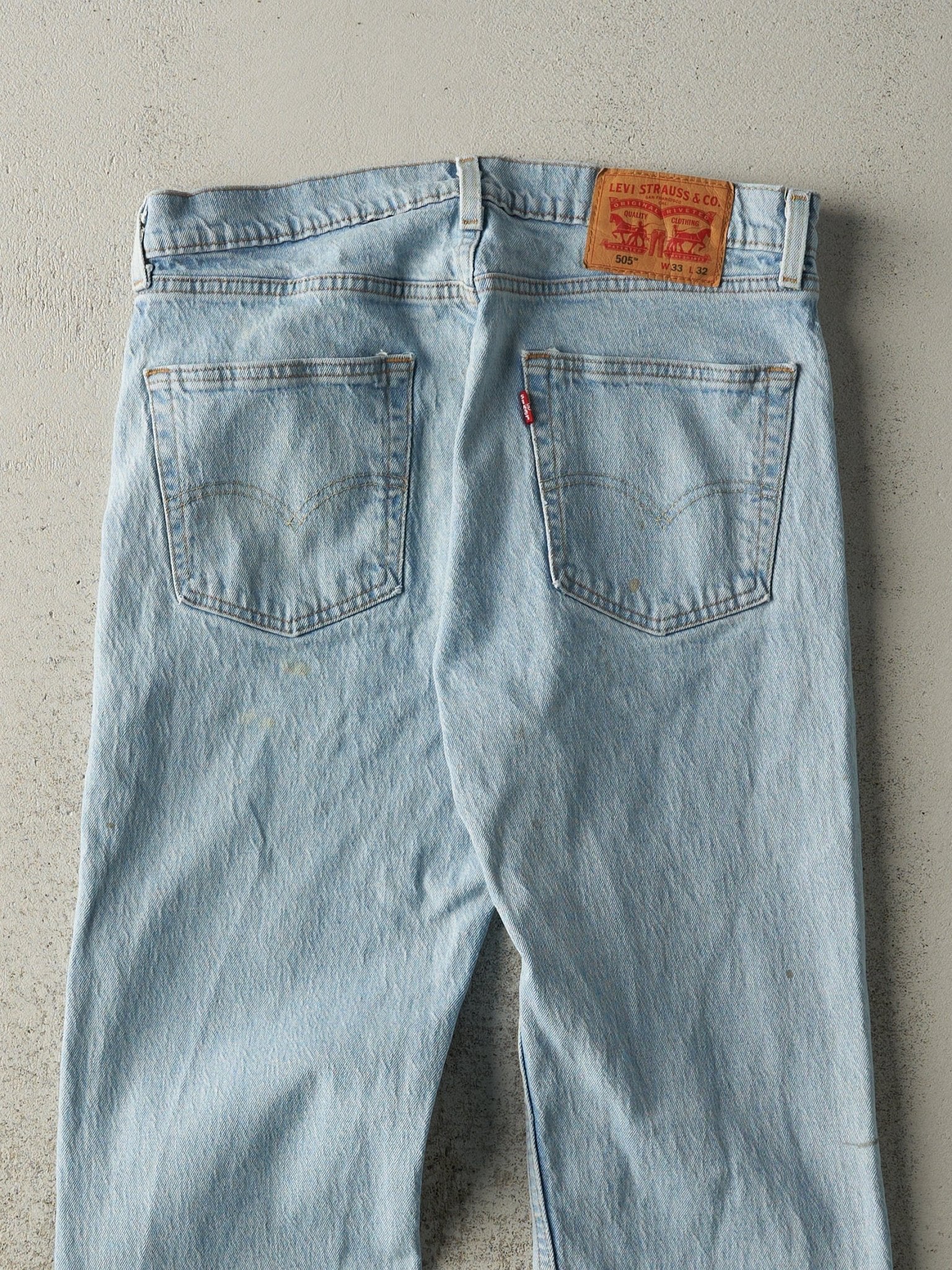 Vintage Y2K Light Wash Levi's 505 Jeans (31x32)