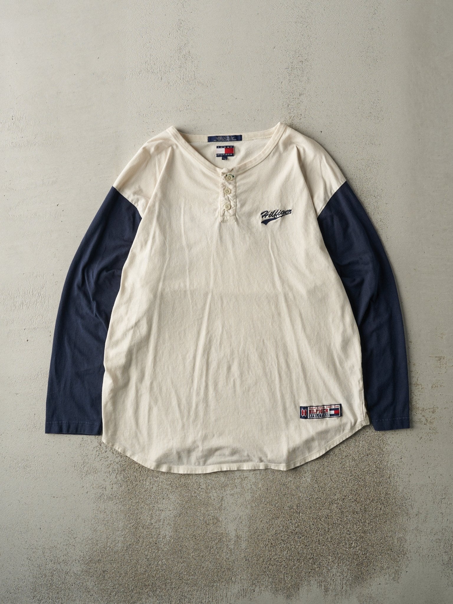 Vintage Y2K Beige & Navy Tommy Hilfiger Quarter Button Long Sleeve (L)