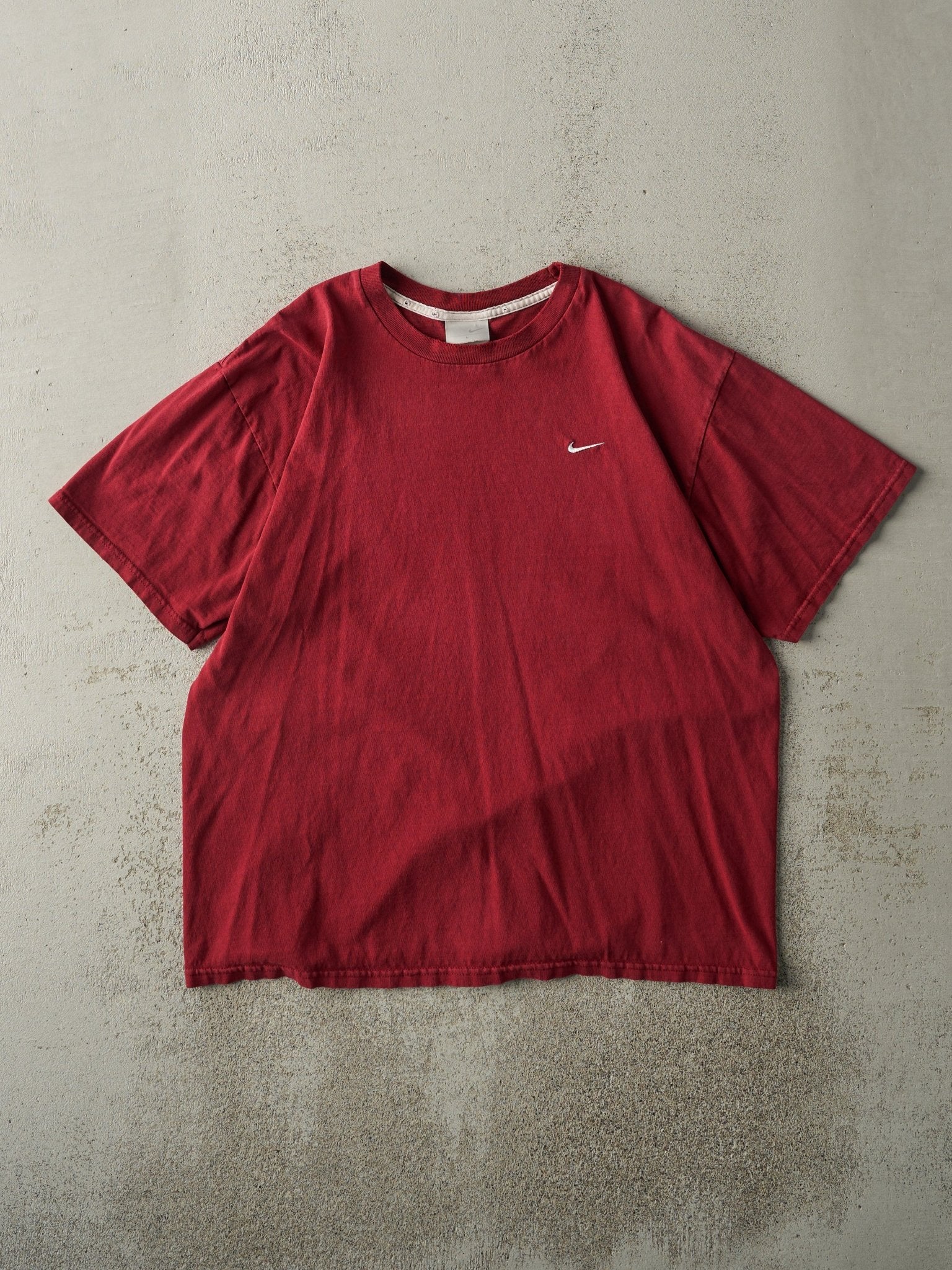 Vintage Y2K Red Embroidered Nike Swoosh Tee (M)